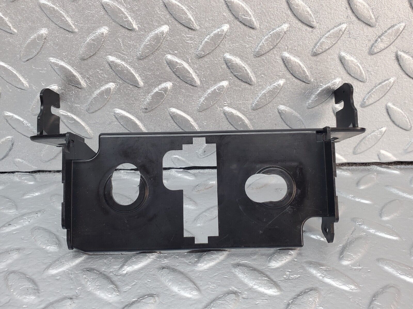 45680 Mercedes-Benz W126 420SE Heater Control Switch Bracket 1268330014