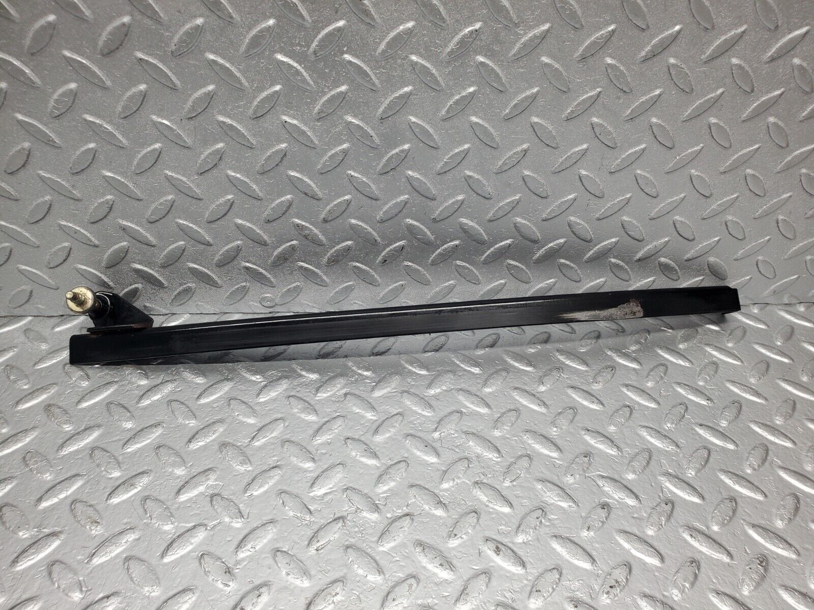 46761 Mercedes-Benz R129 320SL Coupe Front Right Window Channel