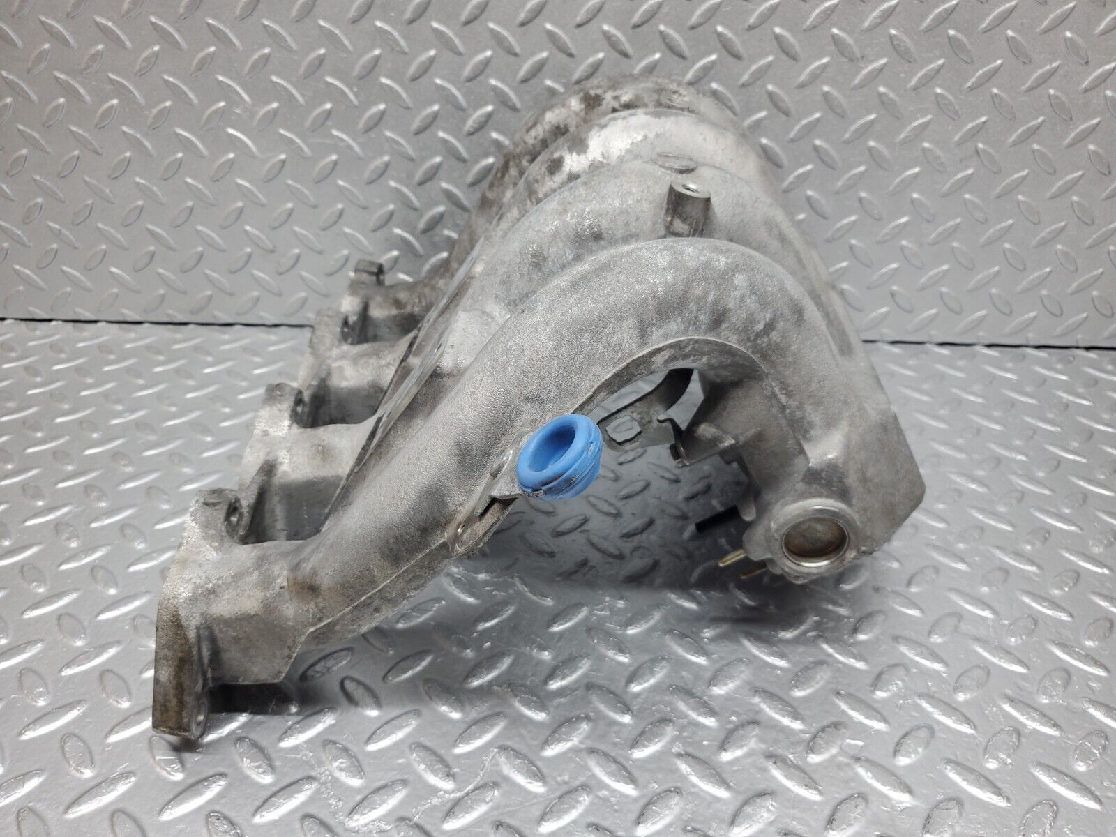 44869 Mercedes-Benz W124 220E Intake Manifold 1111411201