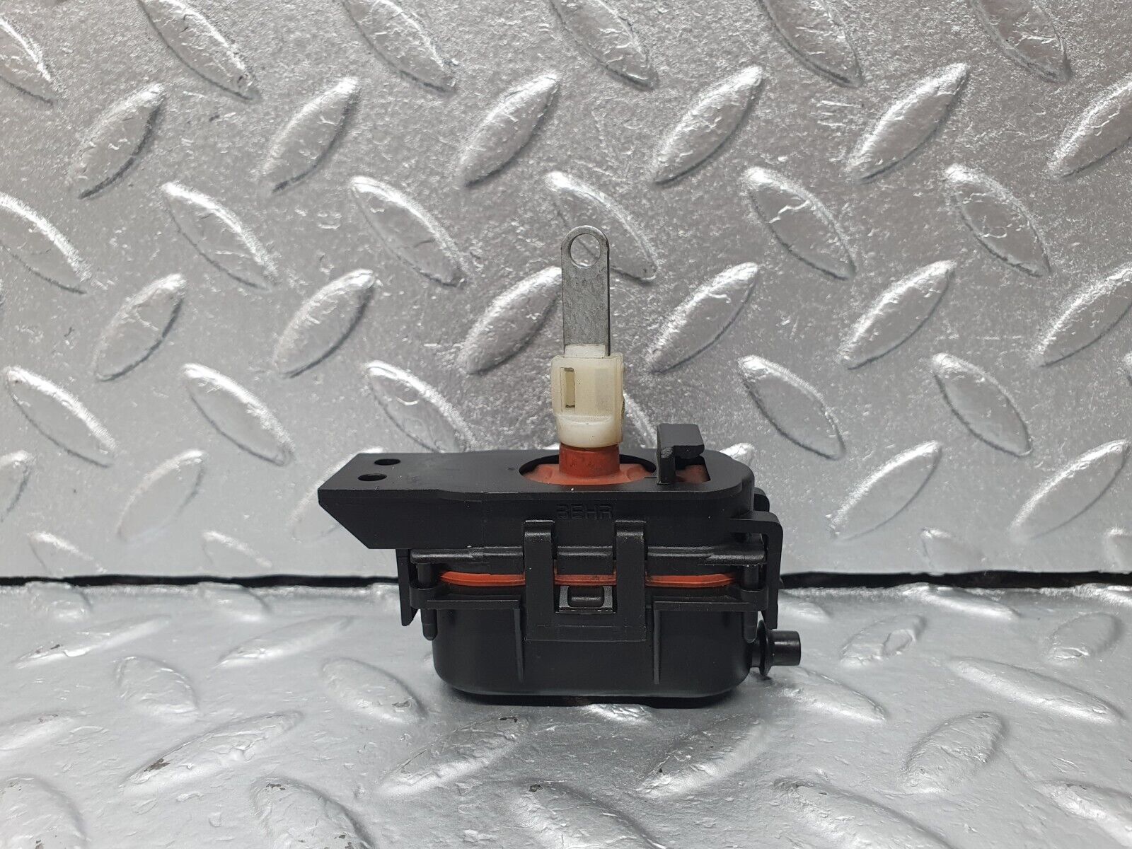 42253 Mercedes-Benz R129 320SL Coupe Heater Box Vacuum Actuator