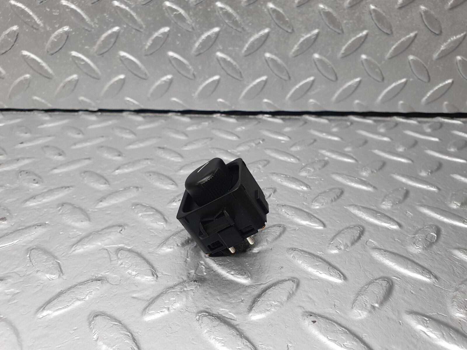 42379 Mercedes-Benz R129 320SL Coupe Electric Mirror Adjust Switch 1298212251