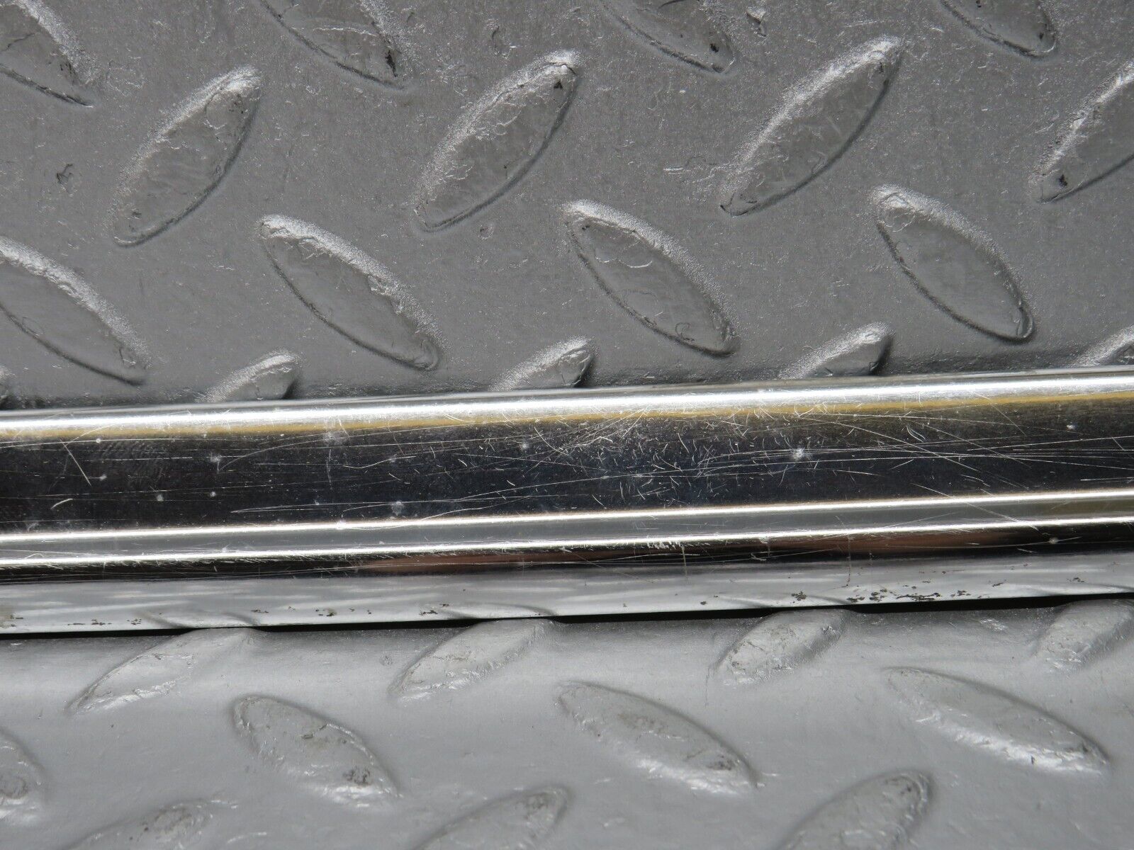 39108 Mercedes-Benz R107 500SL Left Door Chrome Trim