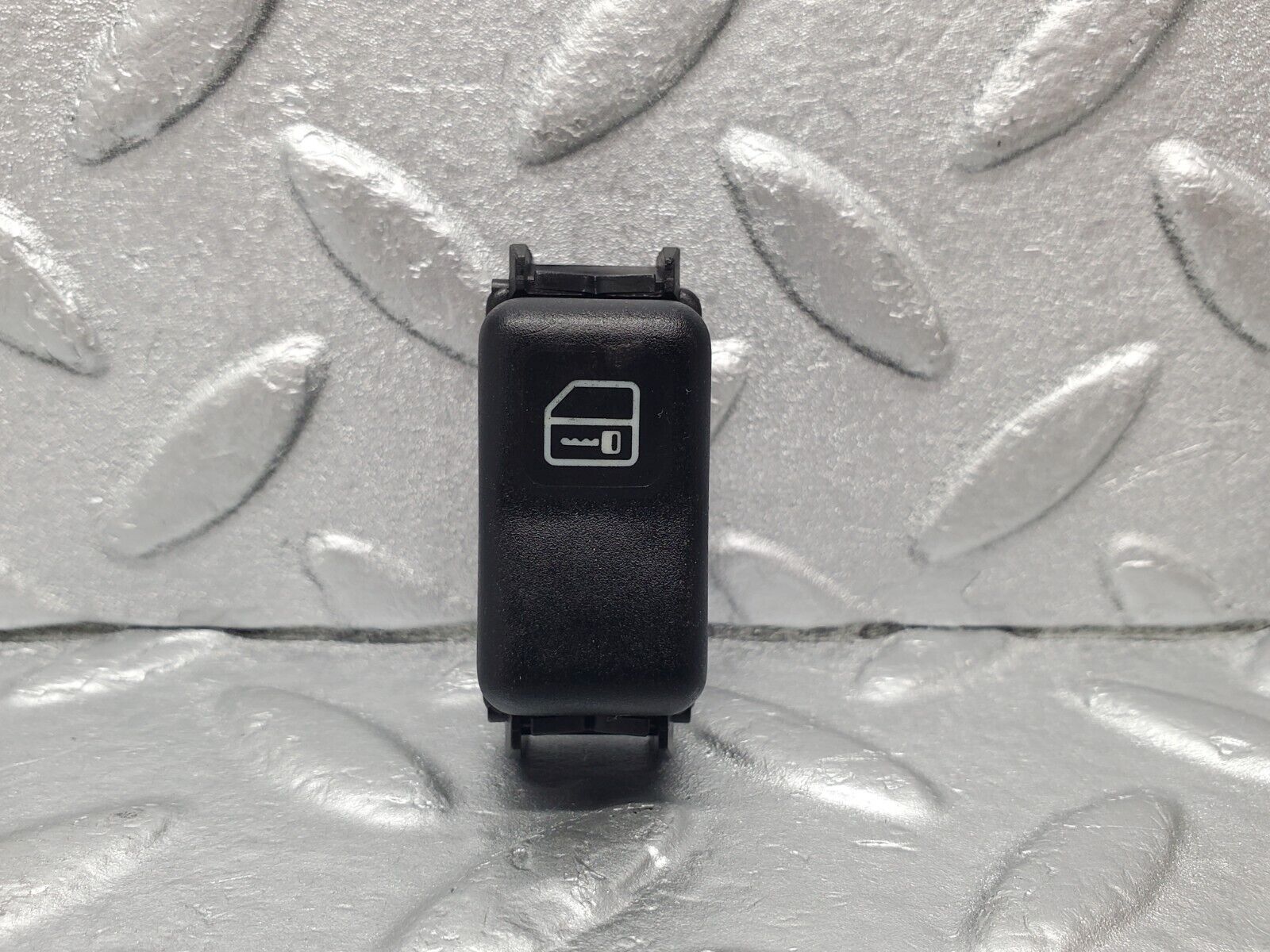 46925 Mercedes-Benz R129 320SL Coupe Central Locking Switch 1248215051