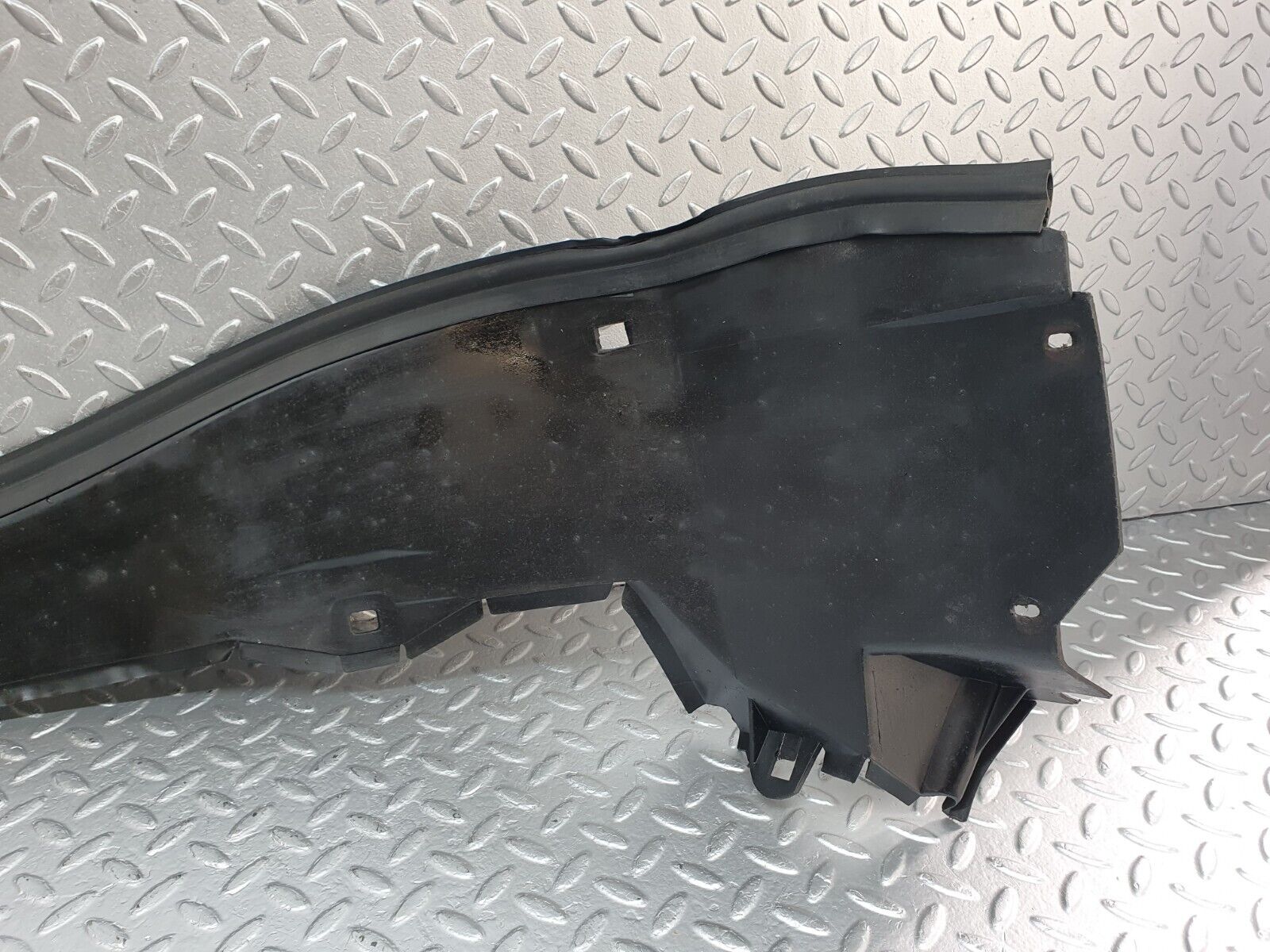 42584 Mercedes-Benz R129 320SL Coupe Front Left Inner Fender Wing Splash Guard 1296980330 1296900130