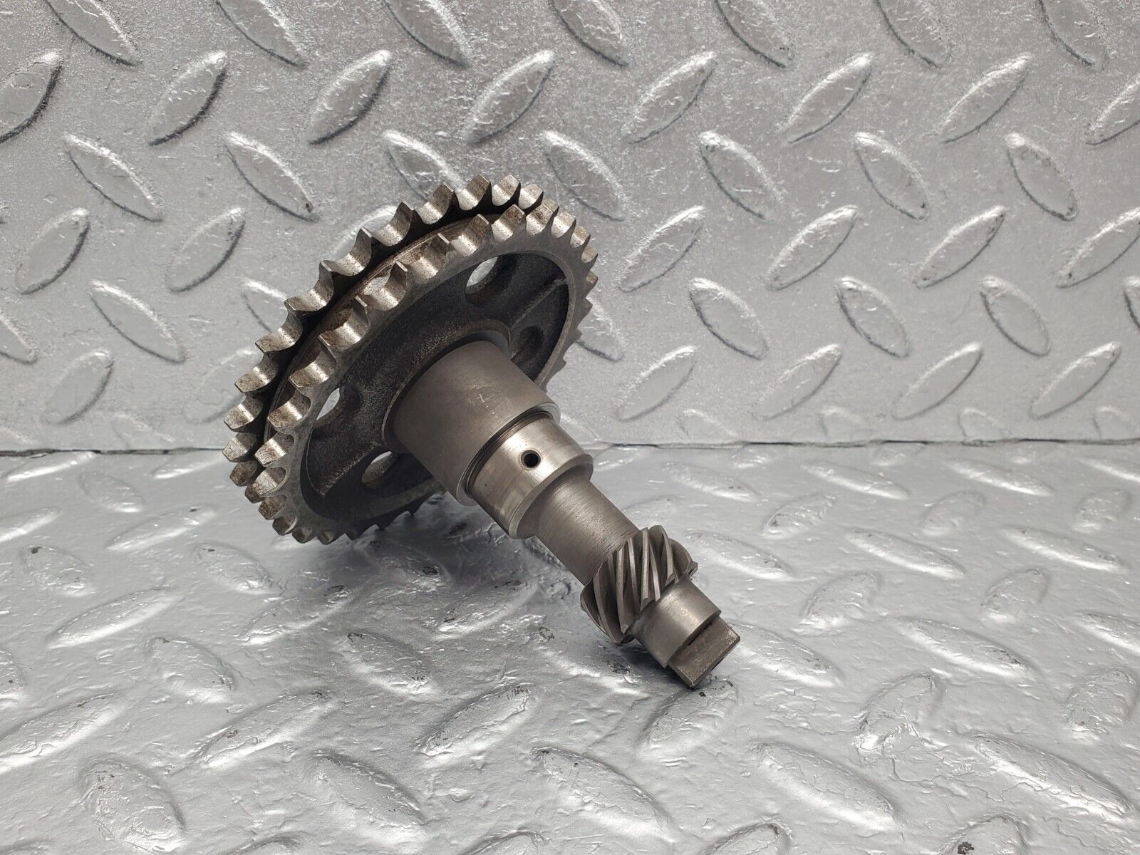 46275 Mercedes-Benz W126 420SE Camshaft Intermediate Timing Gear 1161570414