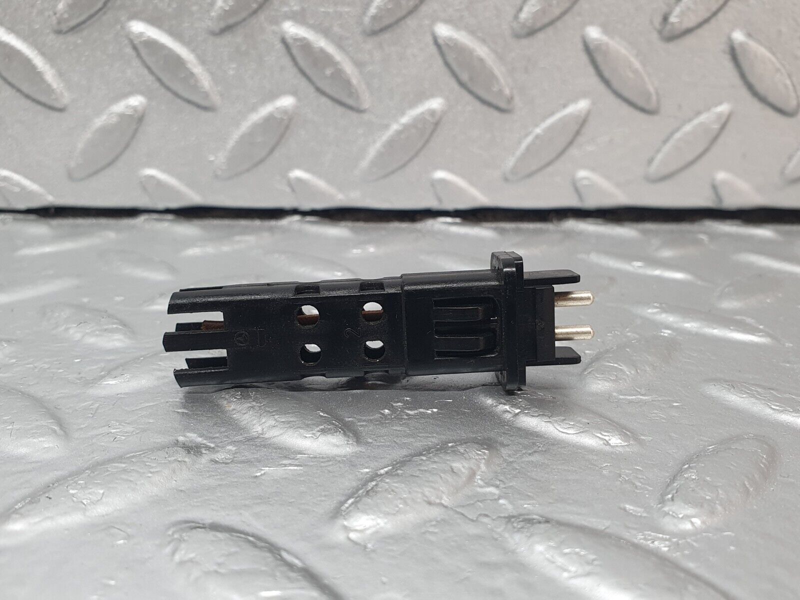 43660 Mercedes-Benz C126 380SEC Coupe Temperature Sensor Bosch