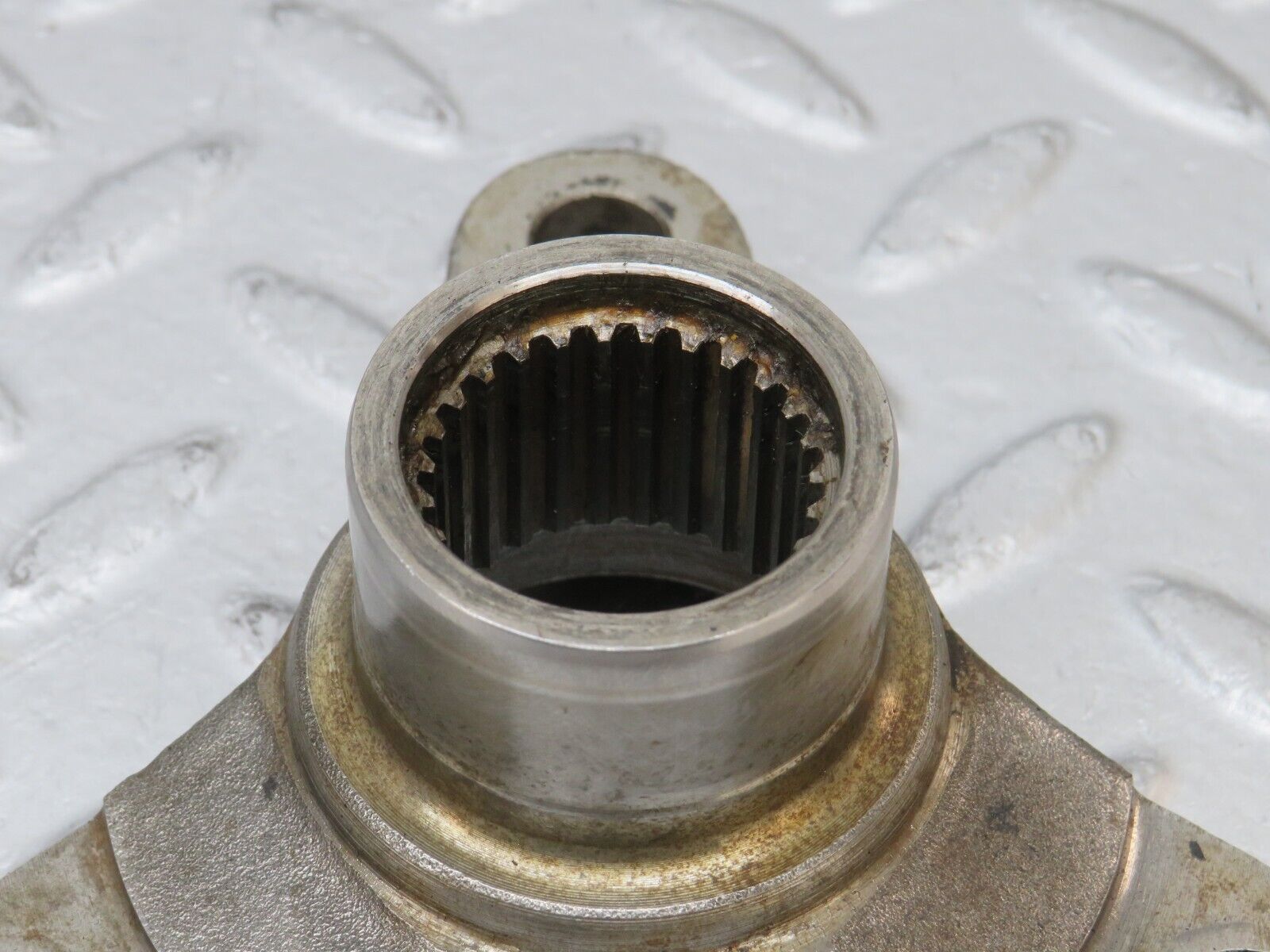 36432 Mercedes-Benz R107 450SL Automatic Gearbox Rear Flange 1163530245