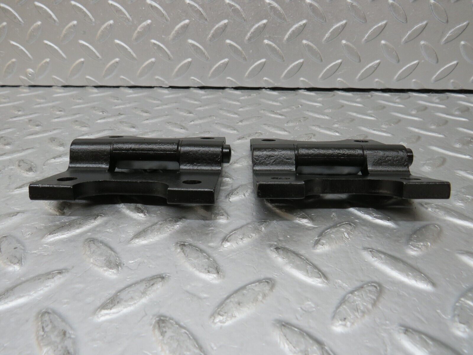 35386 Mercedes-Benz R107 280SL Door Hinge Left