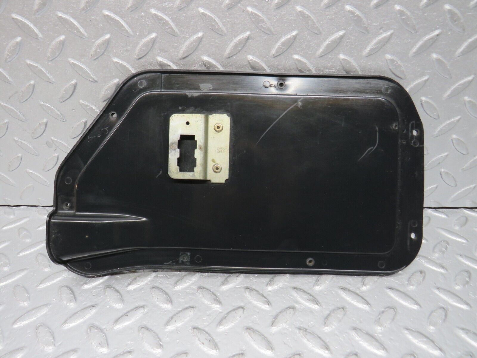 39212 Mercedes-Benz R107 500SL Heater Blower Housing Cover Lid