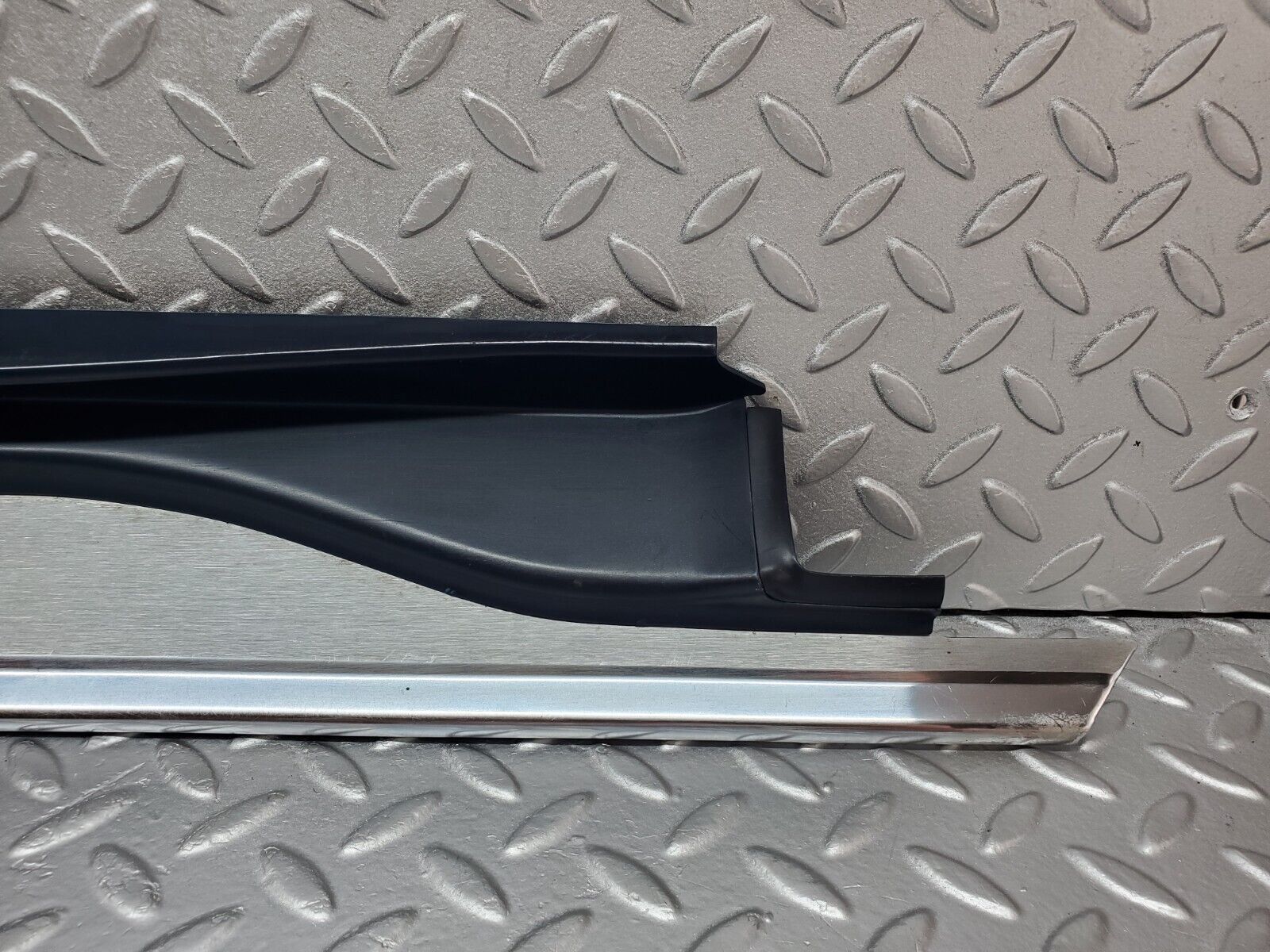 45318 Mercedes-Benz R129 300SL Coupe Right Door Sill Blue 1296800435