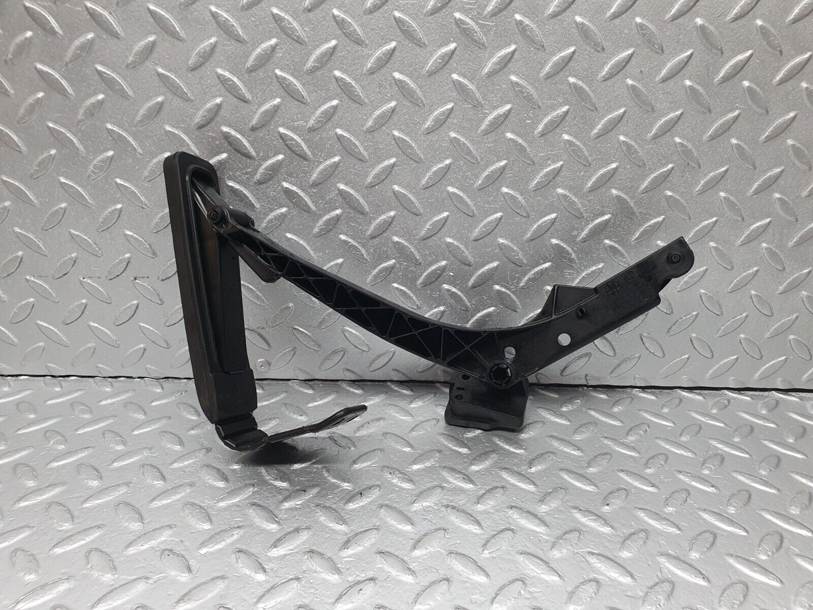 41787 Mercedes-Benz W202 C200 Accelerator Pedal With Linkage 1243011320 220301001 1293010382