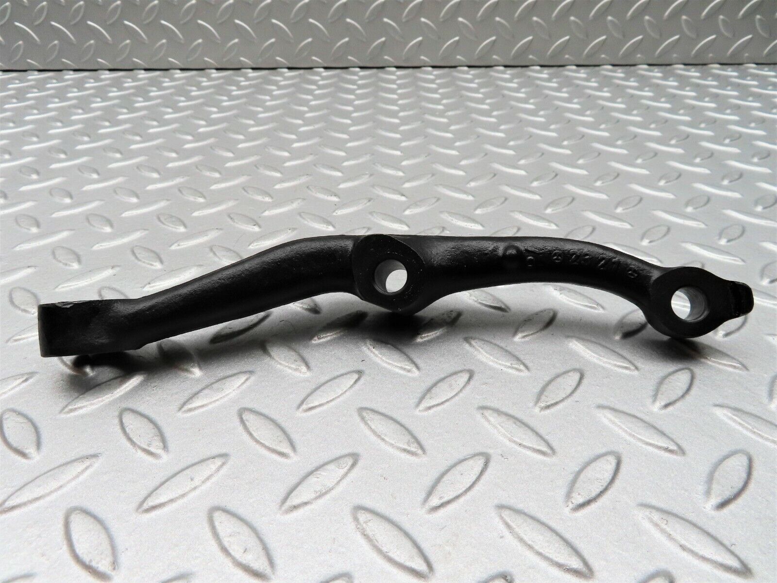 3928 Mercedes-Benz S123 200T Wagon Steering Arm Right