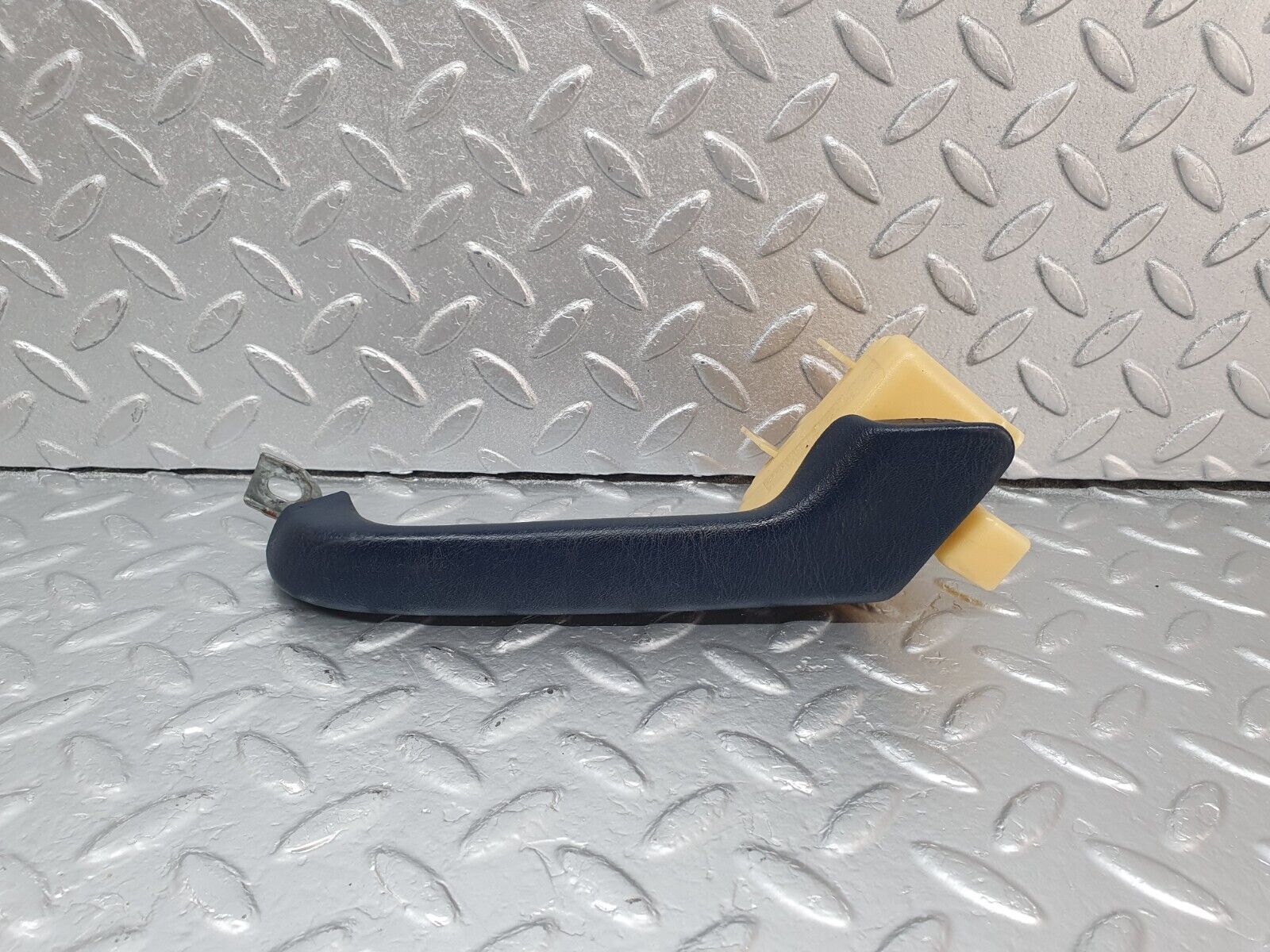 42847 Mercedes-Benz W201 190 2.0L Interior Door Handle Blue Right 2018100451 2017200228