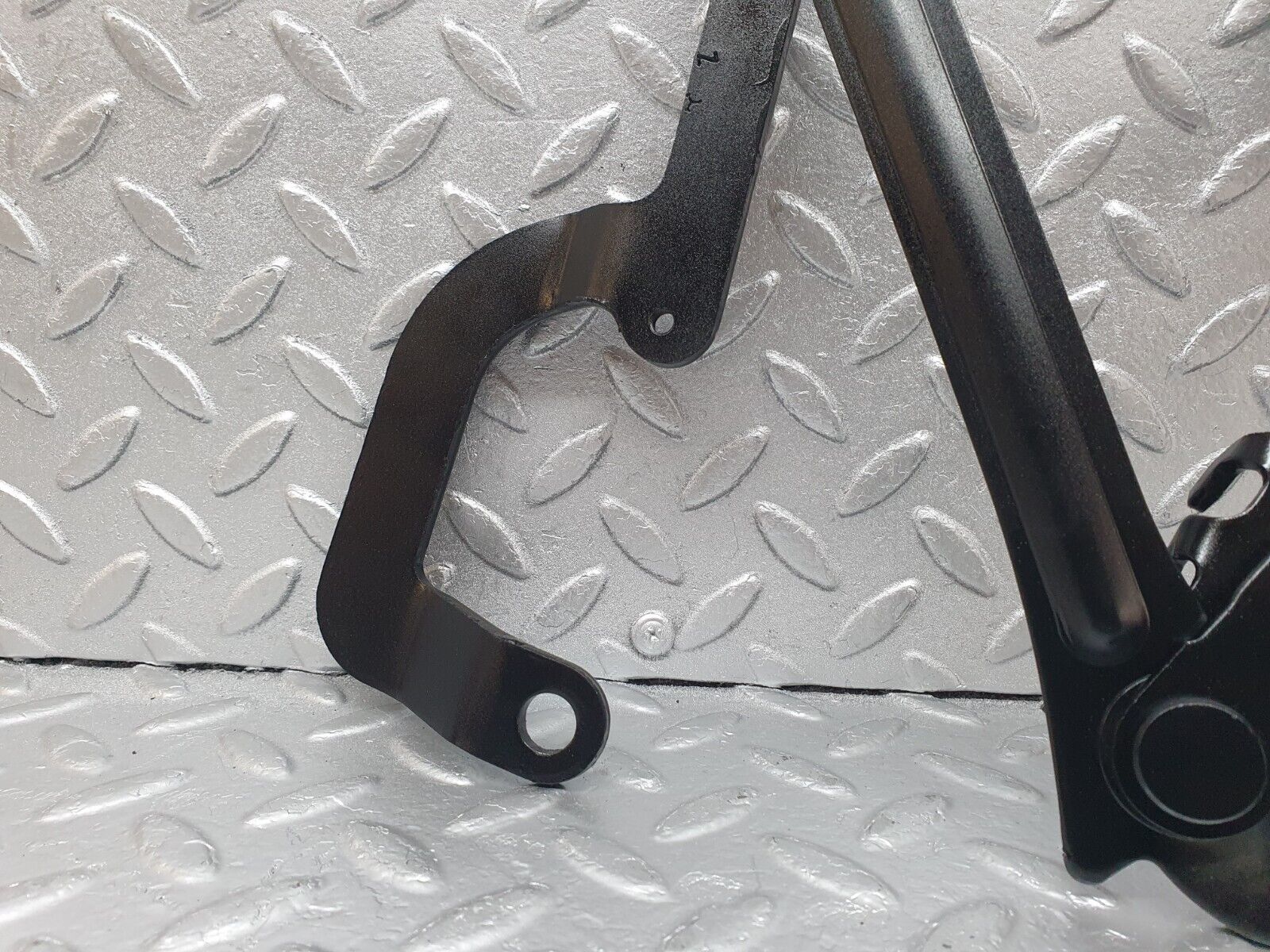 43945 Mercedes-Benz C123 230CE Coupe Bonnet Hinge Right Side