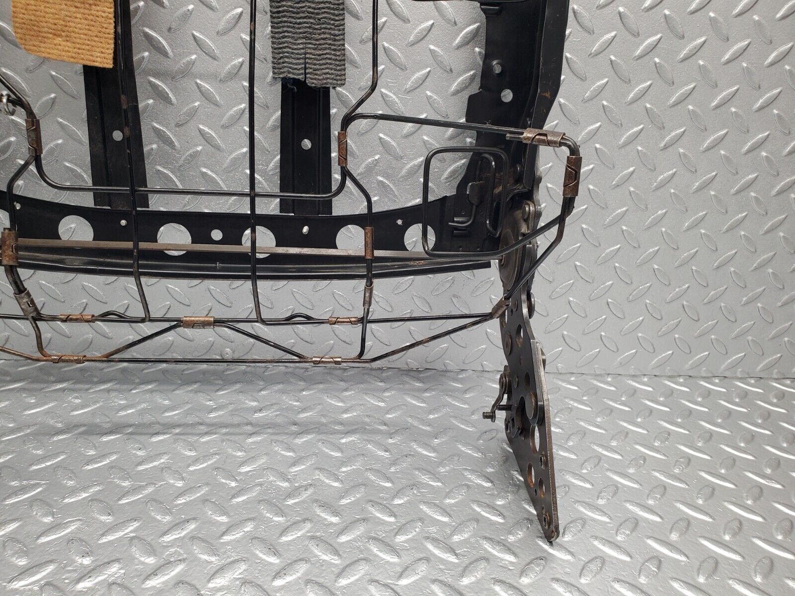 46682 Mercedes-Benz C123 280CE Coupe Front Right Seat Backrest