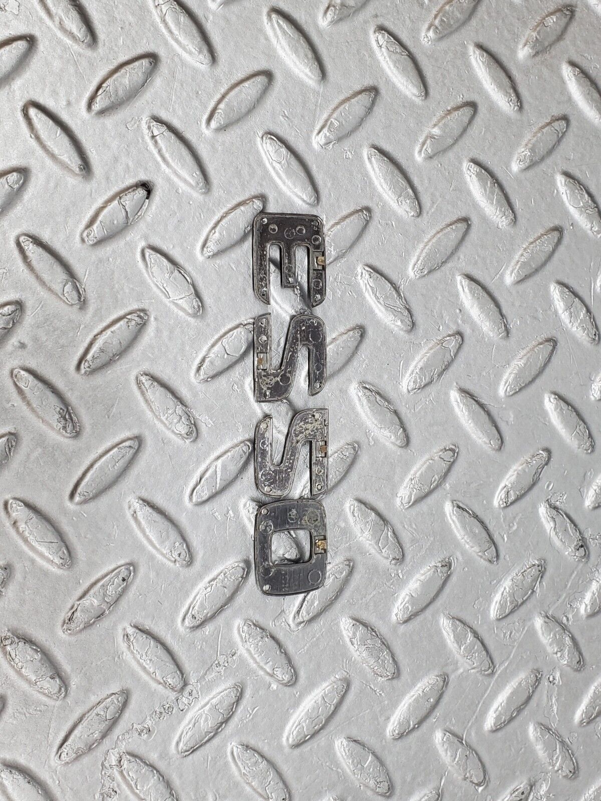 44754 Mercedes-Benz W124 220E Trunk Badge Emblem