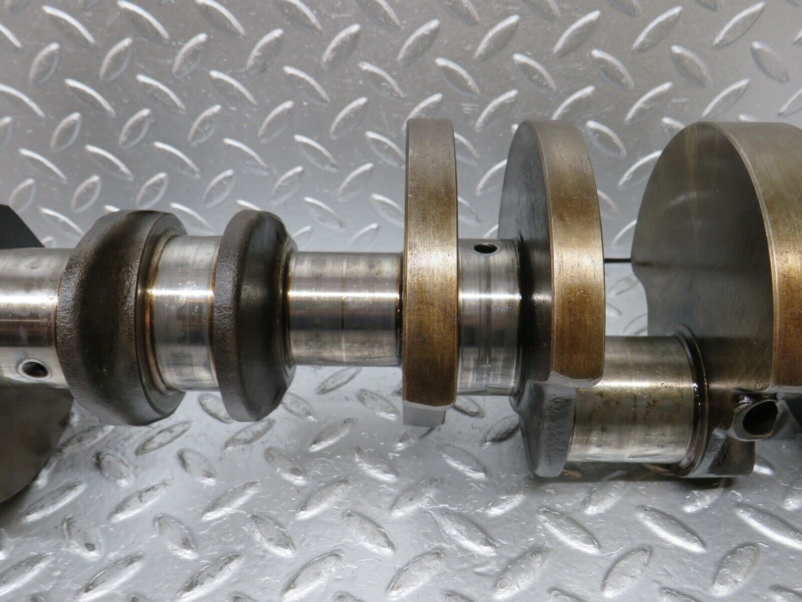 32813 Mercedes-Benz C107 R107 350 V8 Crankshaft 1160310801