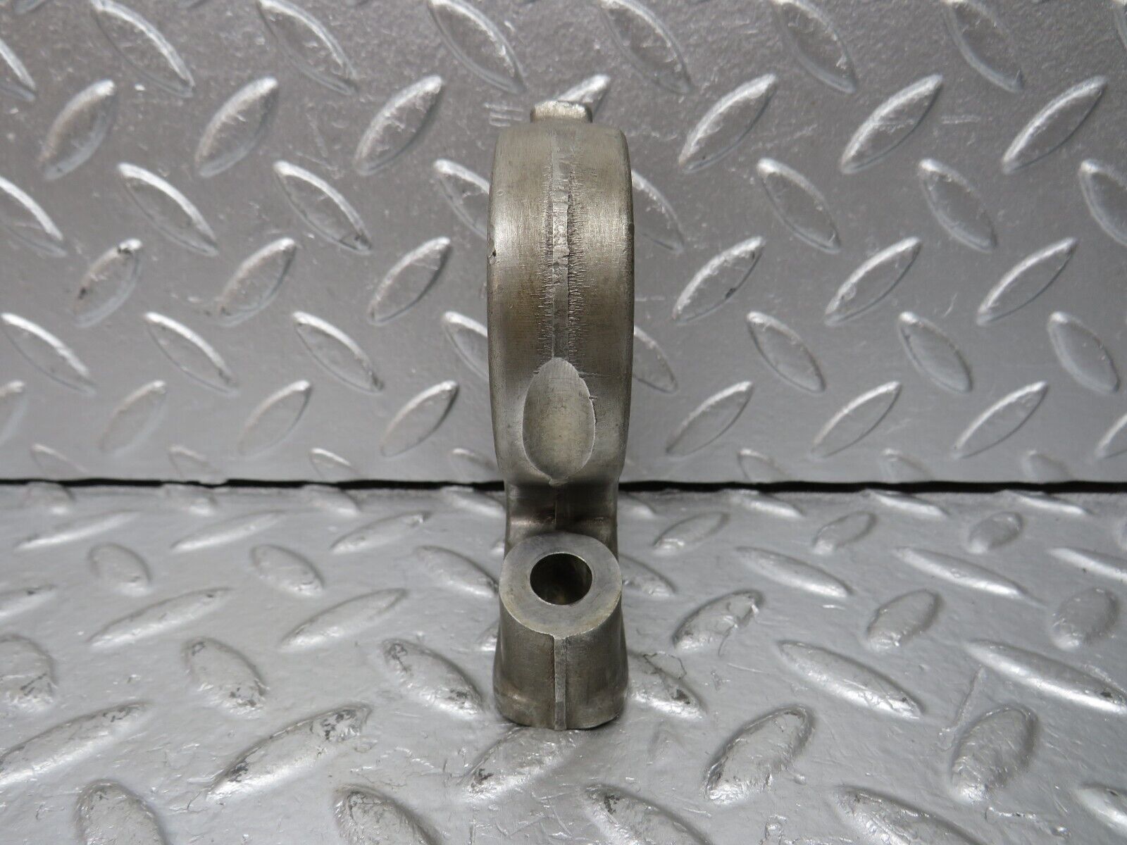 33091 Mercedes-Benz C107 R107 350 V8 Camshaft Tower Bearing 1160512112