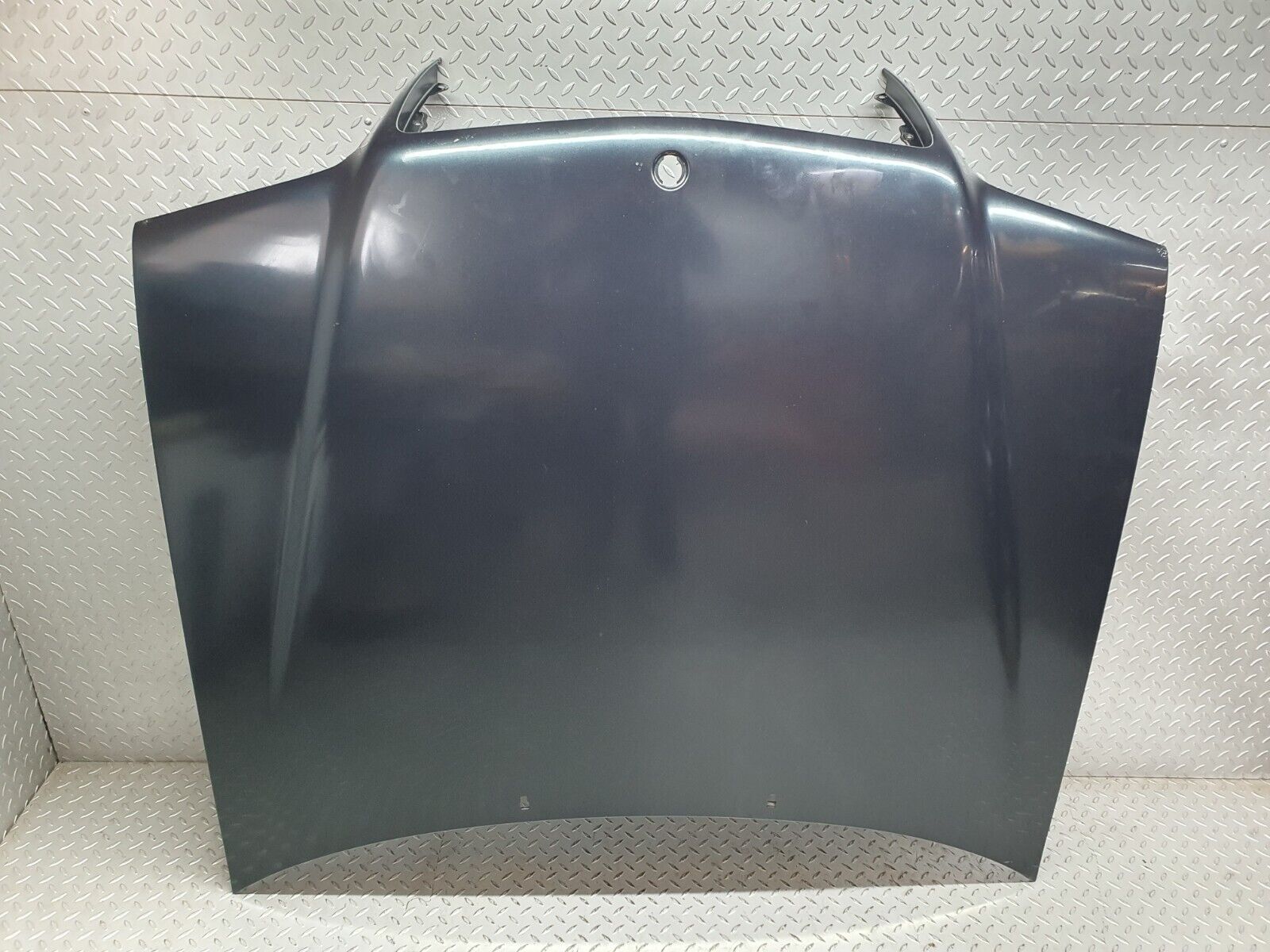 41830 Mercedes-Benz W202 C200 Bonnet
