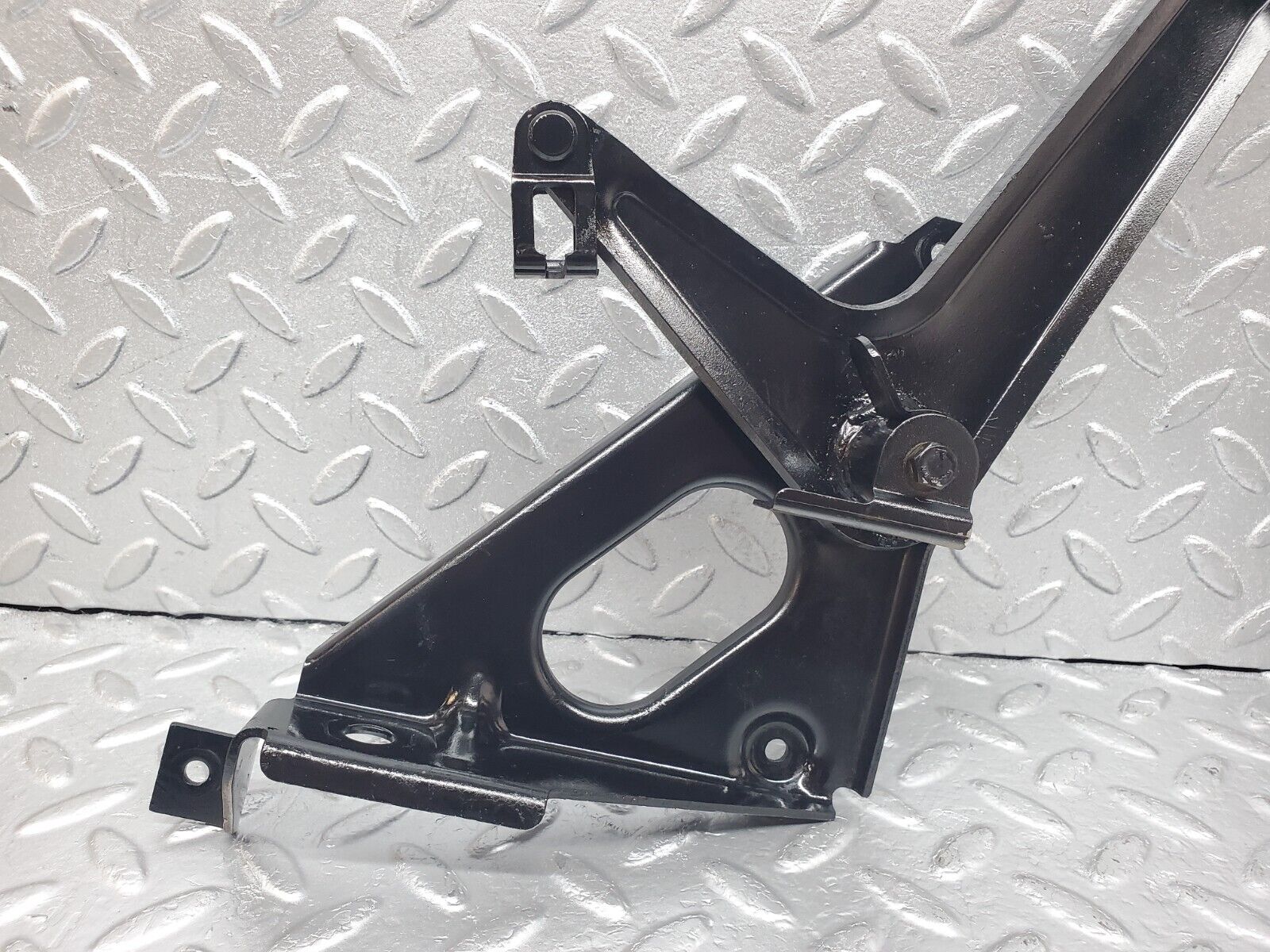 44310 Mercedes-Benz W123 280E Handbrake Regulator