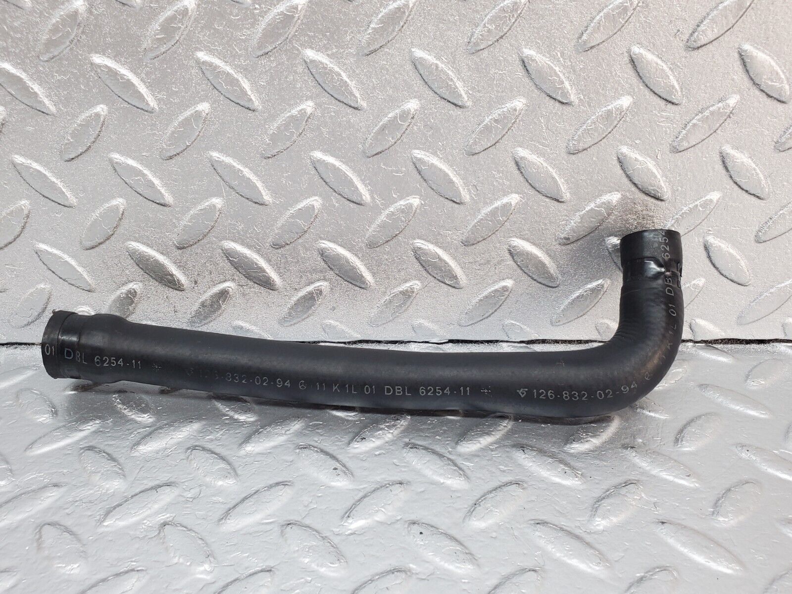 45687 Mercedes-Benz W126 420SE Heater Hose Pipe 1268320294