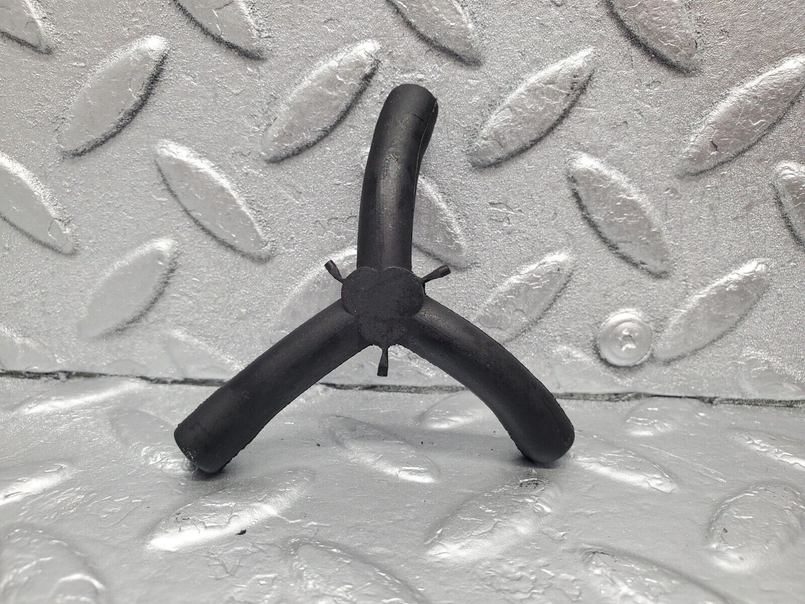 46674 Mercedes-Benz C123 280CE Coupe Vacuum Pipe Hose Distributor