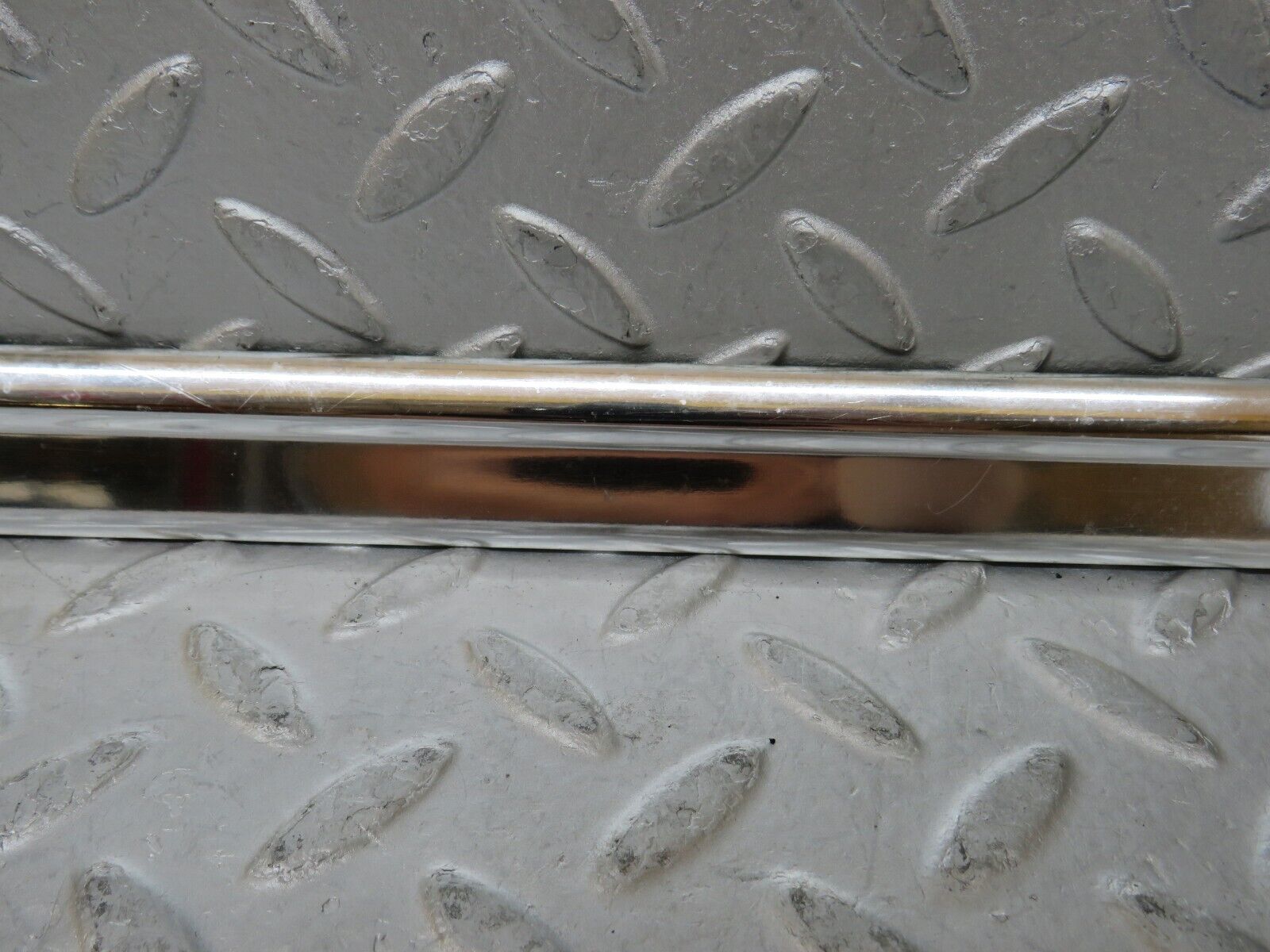 35373 Mercedes-Benz R107 280SL Left Door Chrome Trim