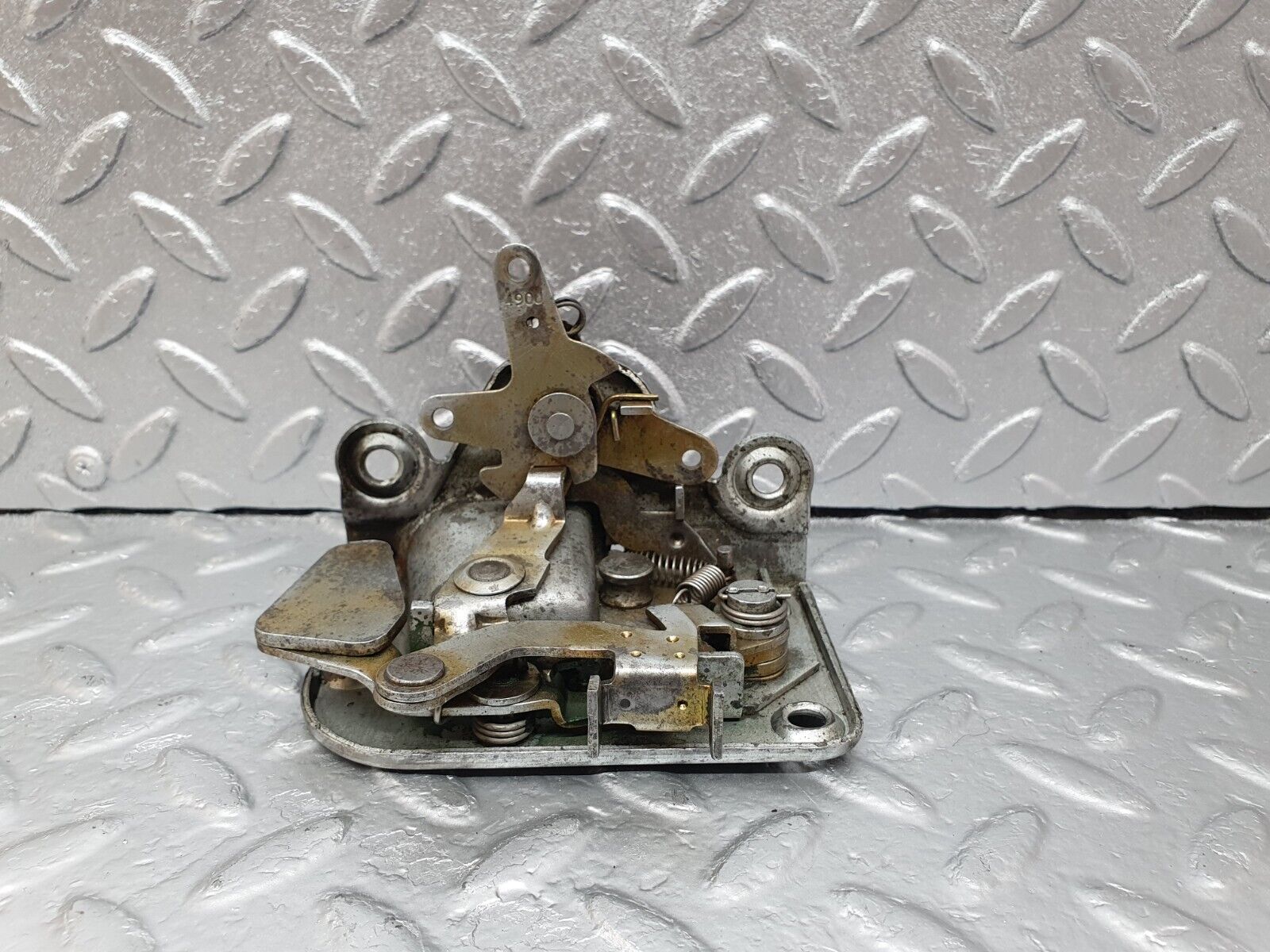 43251 Mercedes-Benz W108 280SE Front Right Door Lock Mechanism