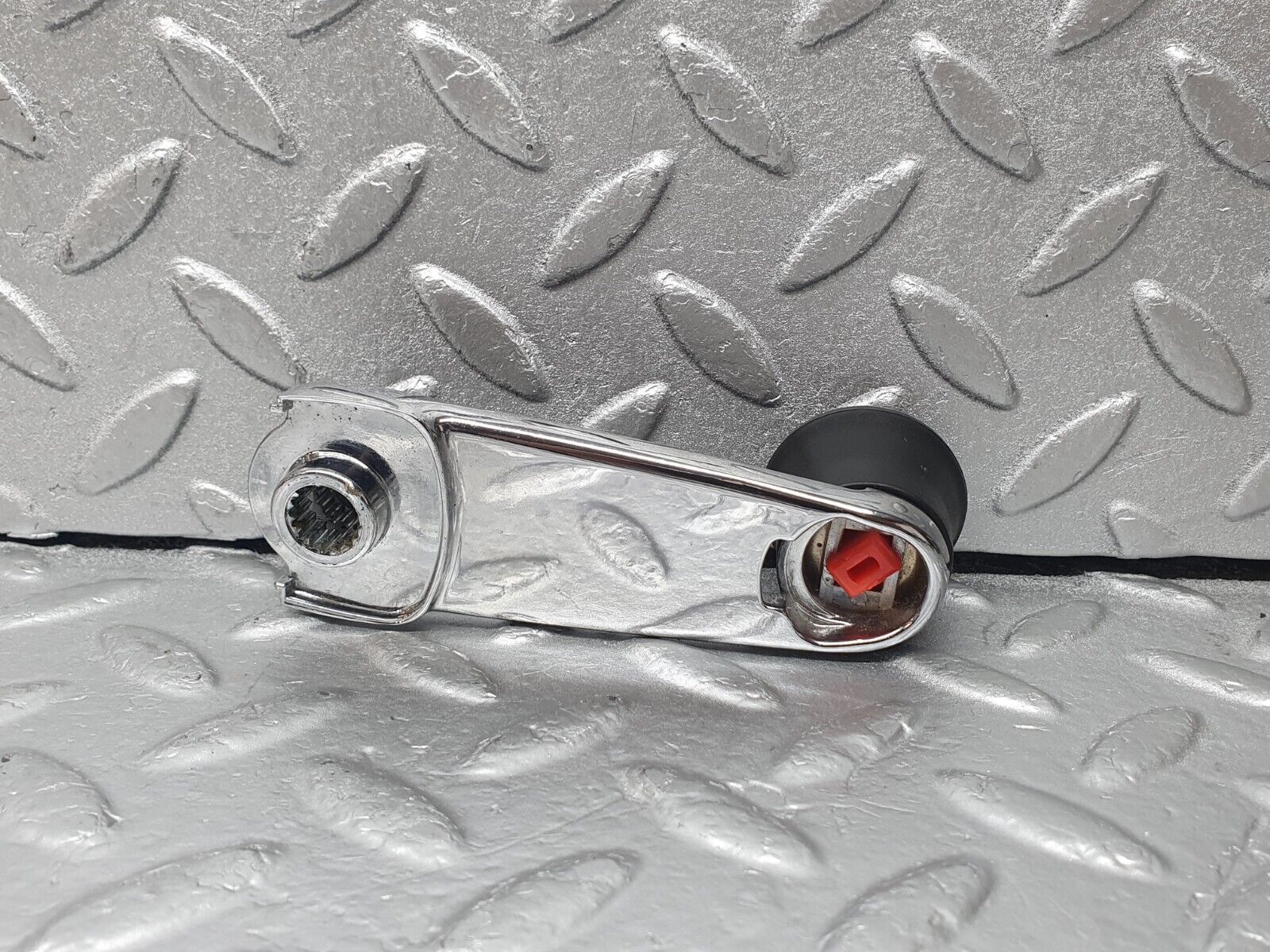 44063 Mercedes-Benz C123 230CE Coupe Rear Window Lifter Crank Handle