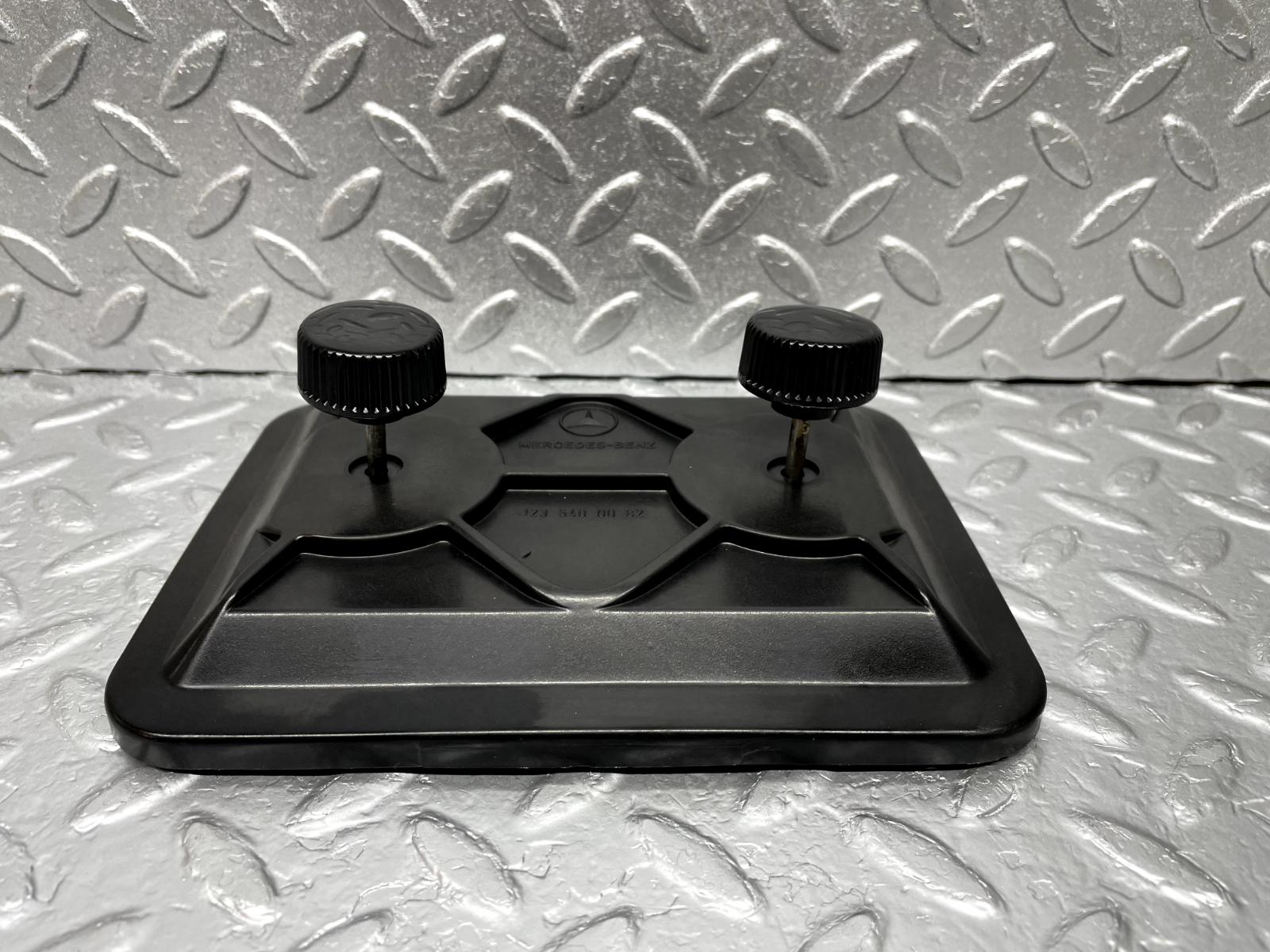 44268 Mercedes-Benz W123 280E Fuse Box Cover Lid 1235400082 1235451000