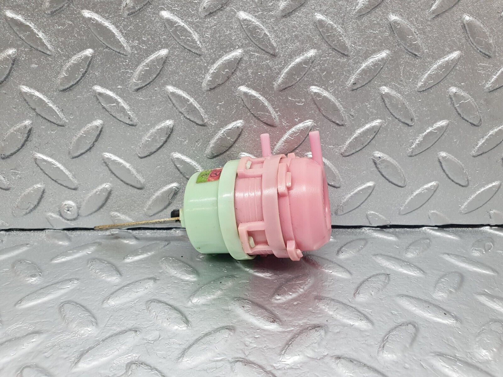 43538 Mercedes-Benz C126 380SEC Coupe Heater Box Vacuum Actuator 90.620.00.070