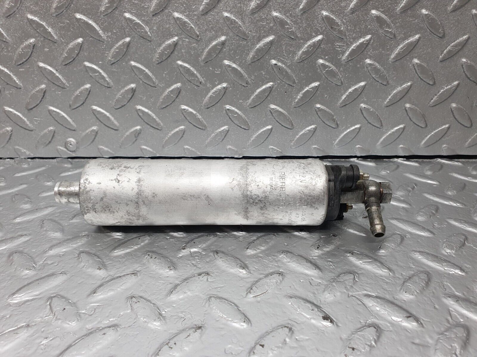 42921 Mercedes-Benz W201 190 2.0L Fuel Pump Pierburg 0004706094 7.21960.01
