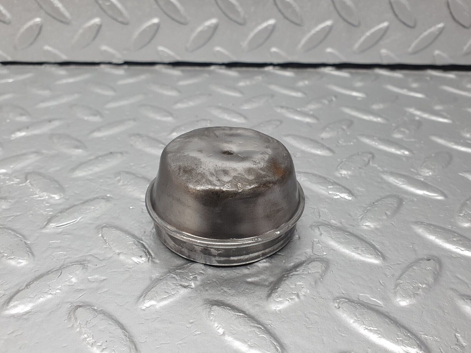 43238 Mercedes-Benz W108 280SE Wheel Hub Locking Cap