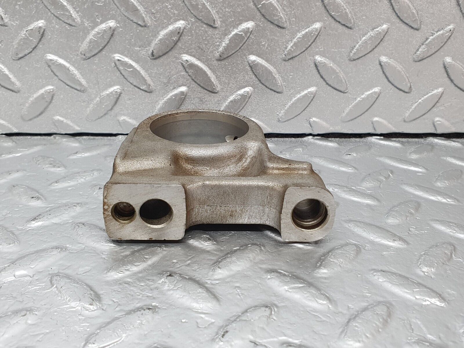 43803 Mercedes-Benz C126 380SEC Coupe Camshaft Tower Bearing 1160514612