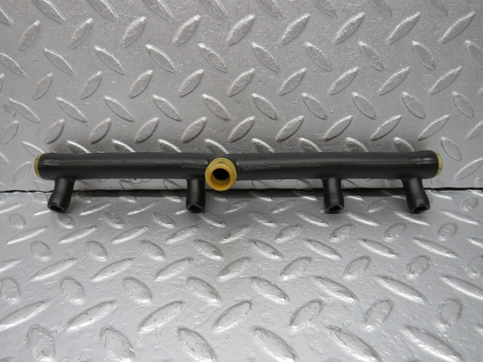 39161 Mercedes-Benz R107 500SL Air Intake Breather Hose Pipe 1160940982