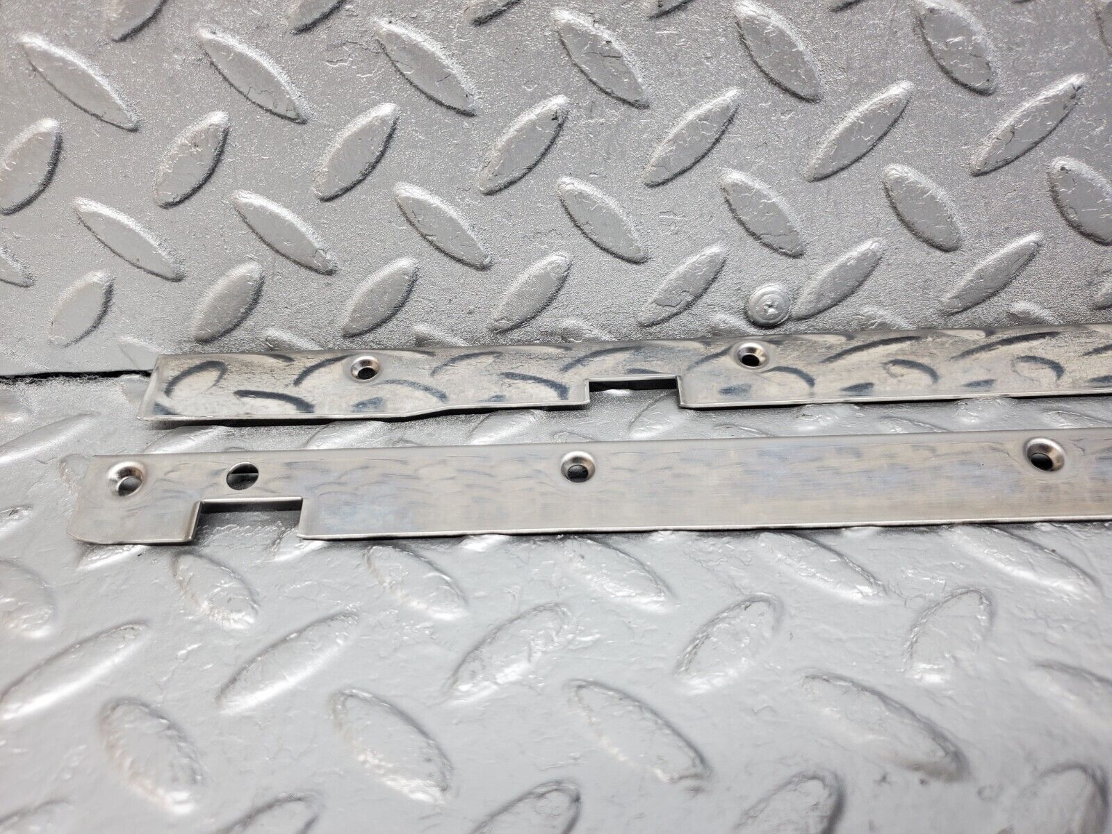 45983 Mercedes-Benz W126 420SE Sunroof Chrome Trim Set