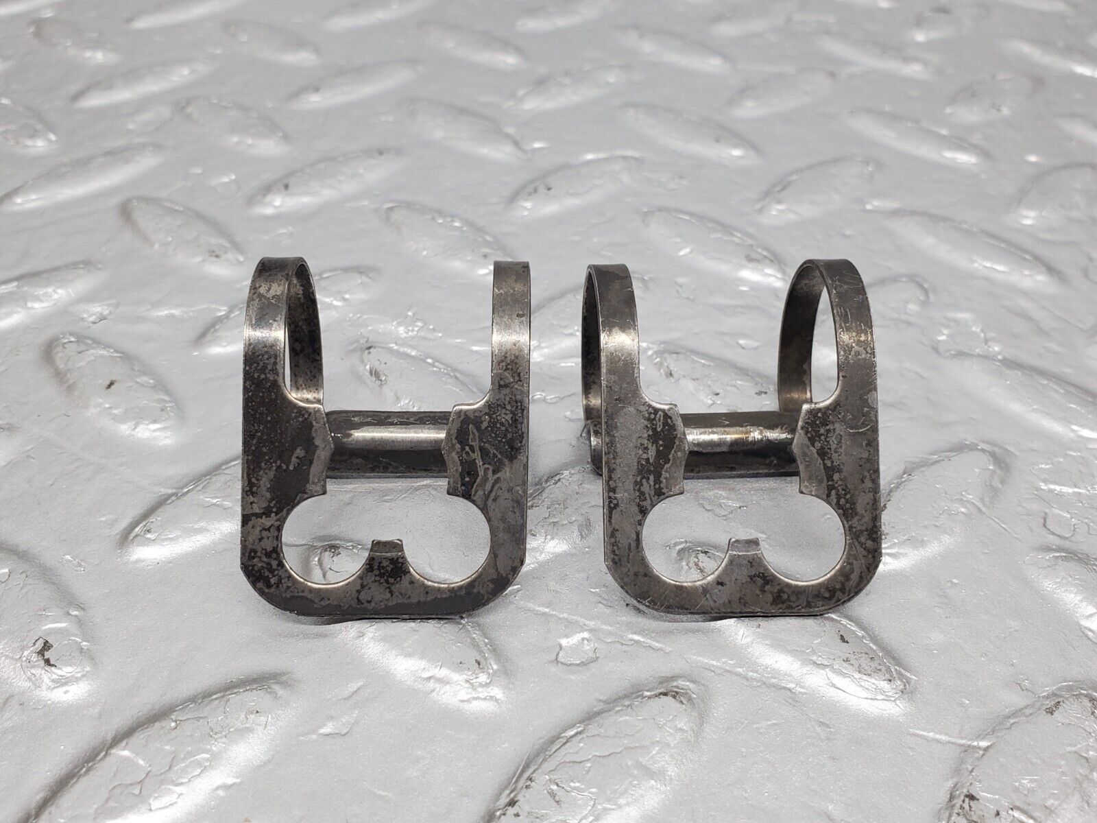 45478 Mercedes-Benz 280E M110.988 Valve Rocker Arm With Retaining Spring