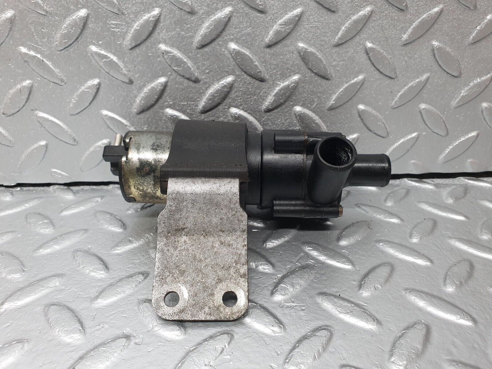 41821 Mercedes-Benz W202 C200 Auxiliary Heating Water Pump 0018351164