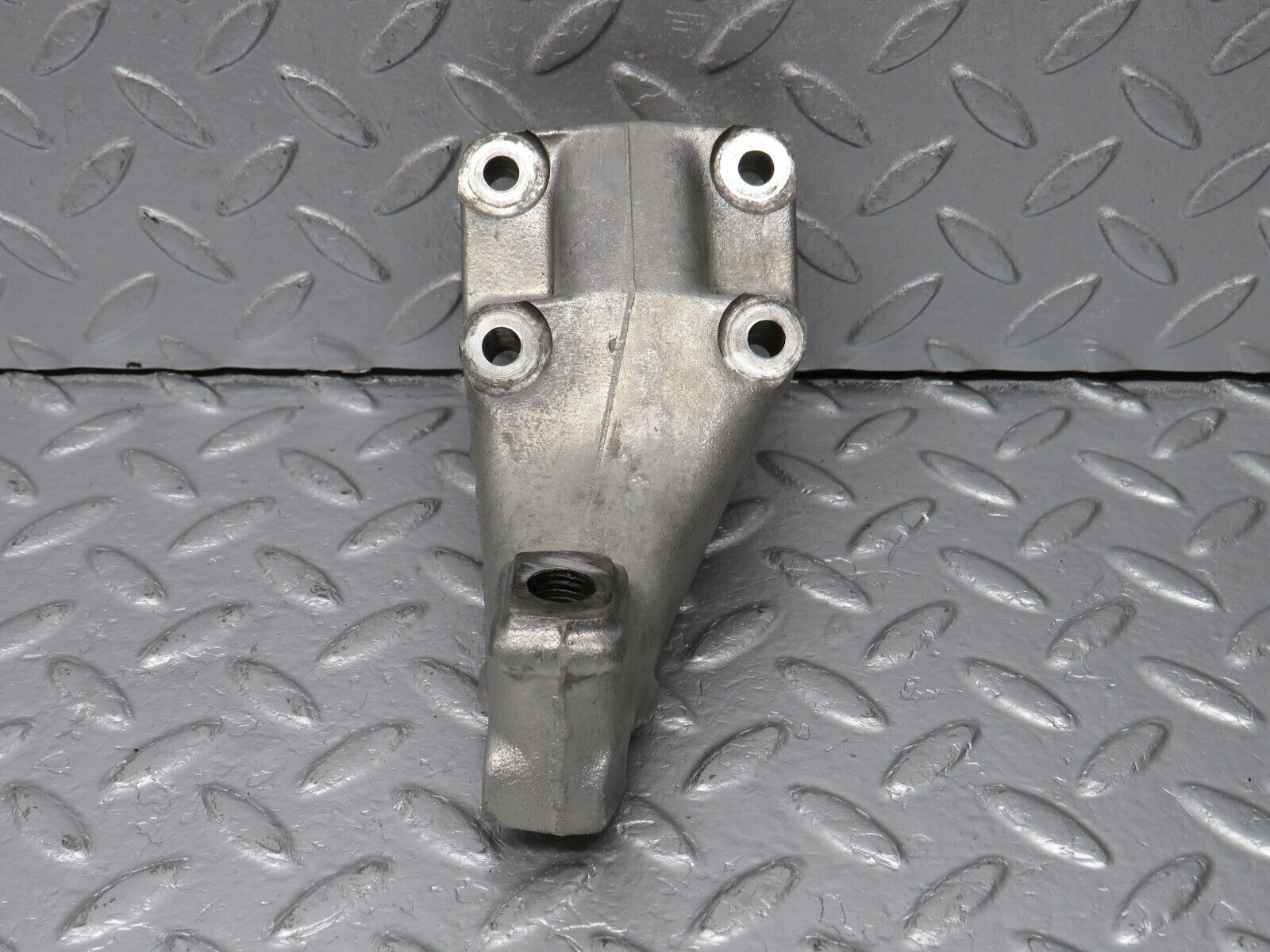 39878 Mercedes-Benz R107 350SL Engine Mount Bracket Right 1162234504