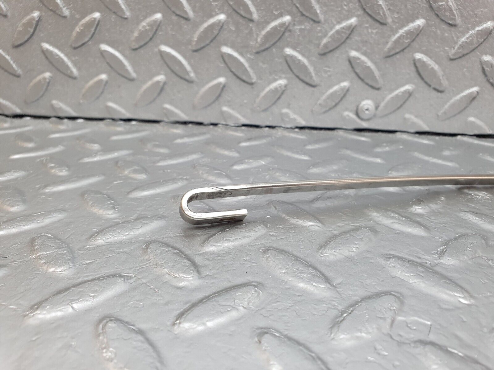 43210 Mercedes-Benz W108 280SE Windscreen Wiper Arm Left Side