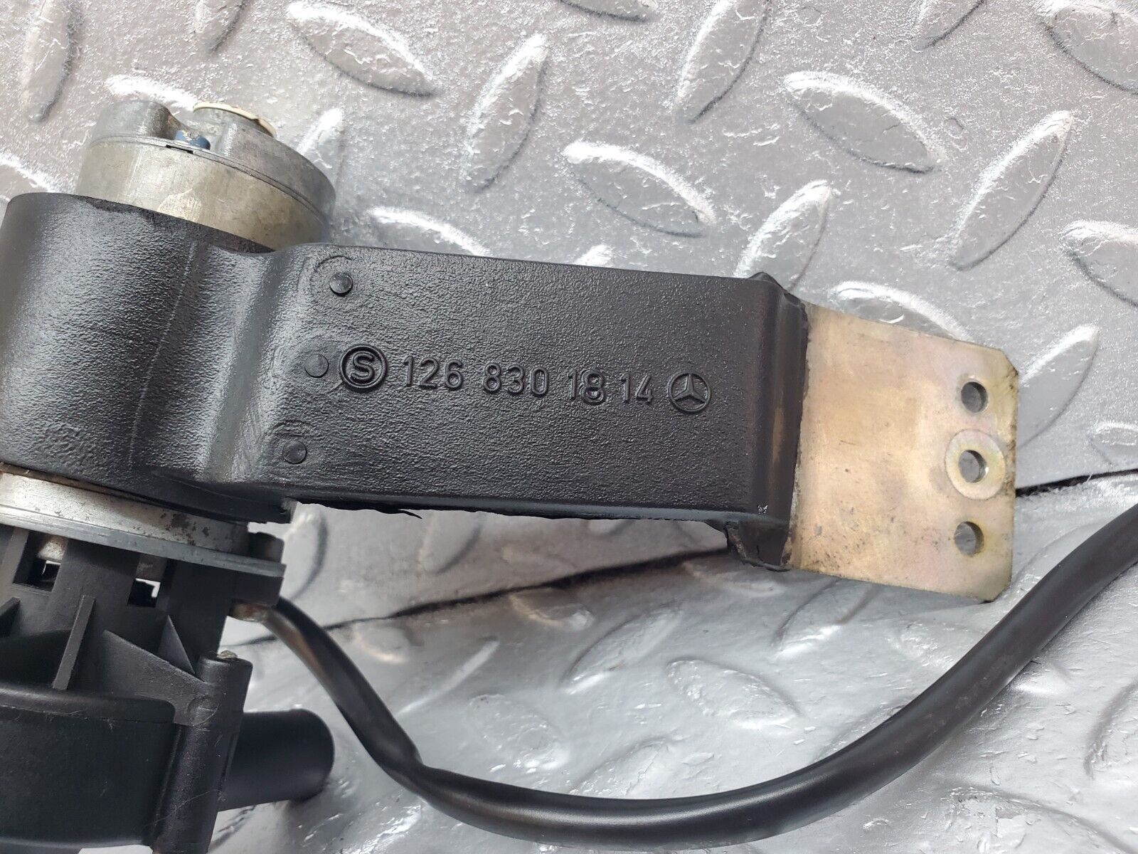 45776 Mercedes-Benz W126 420SE Auxiliary Heating Water Pump 1268301814