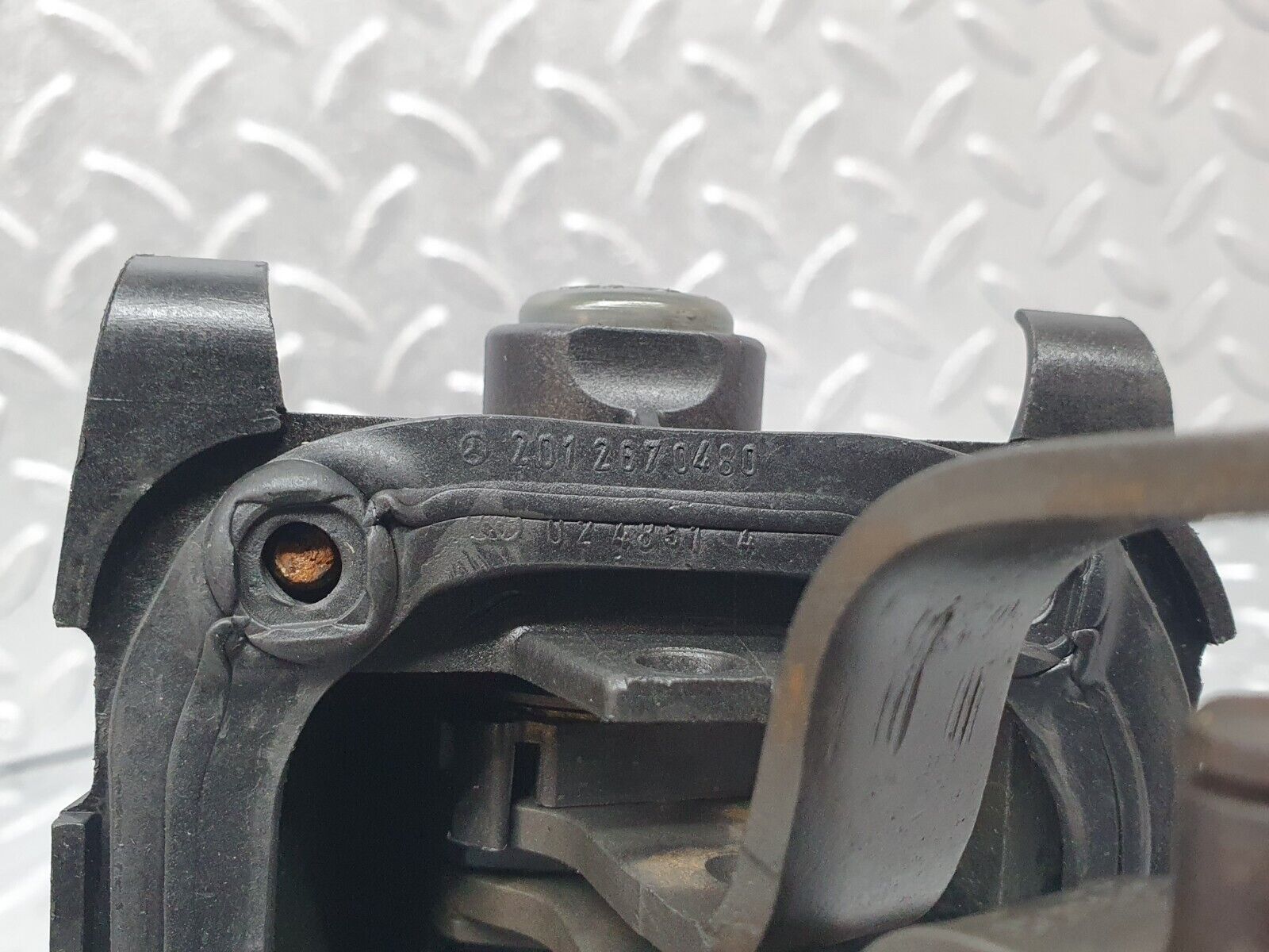 42863 Mercedes-Benz W201 190 2.0L Manual Gear Selector 1242670140 1242601094 2012670480