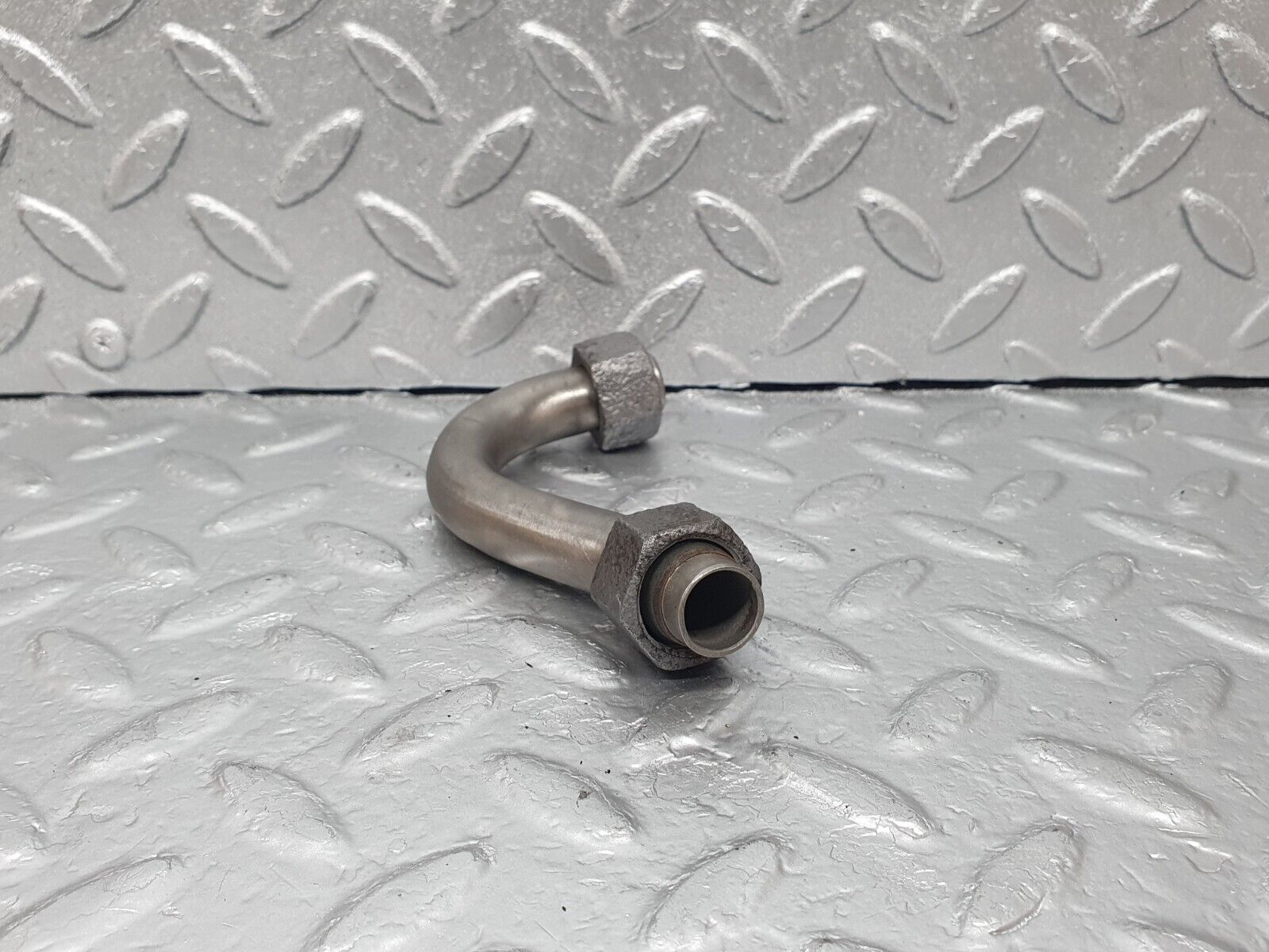 43566 Mercedes-Benz C126 380SEC Coupe EGR Valve Hose Pipe