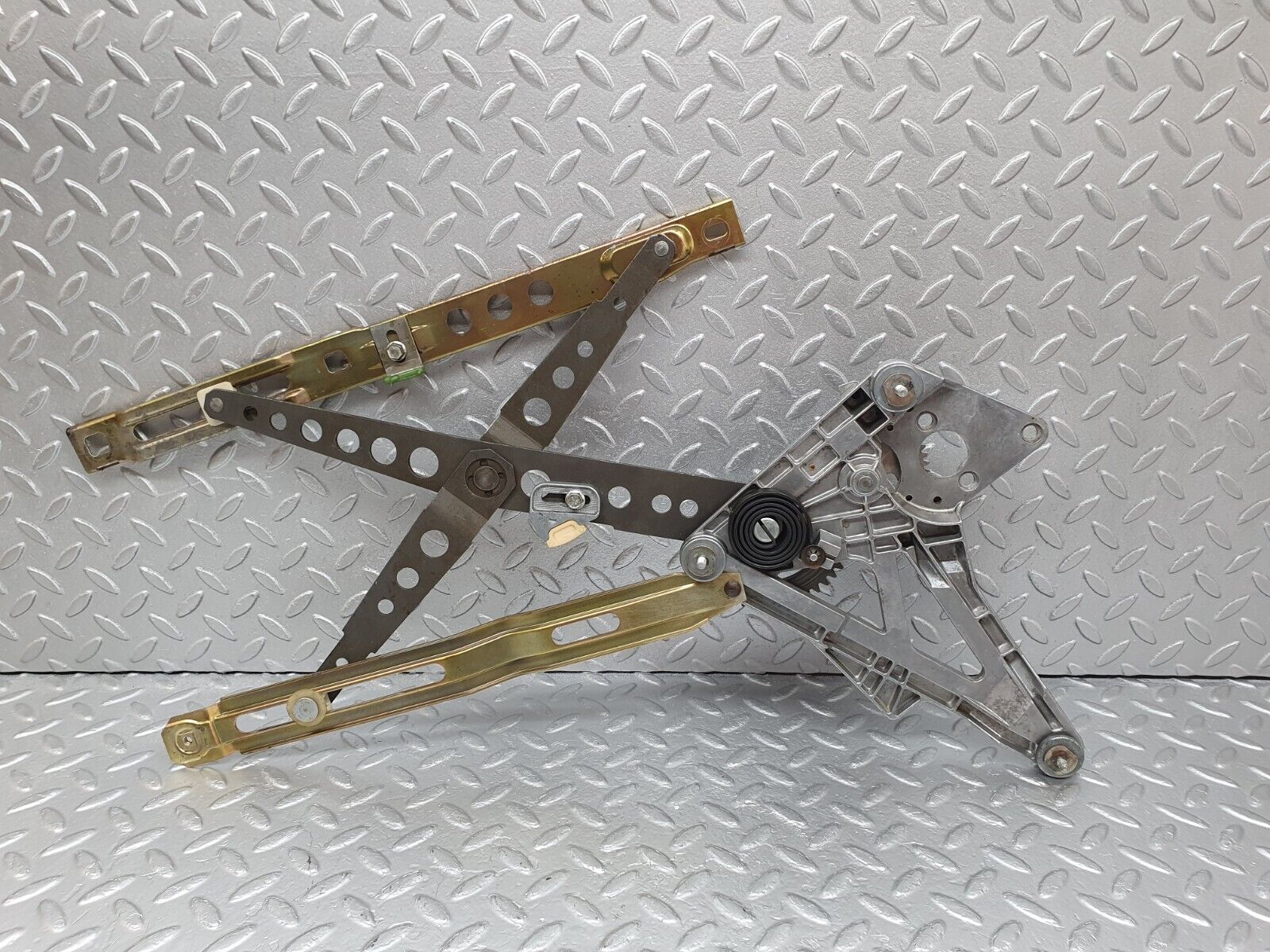43746 Mercedes-Benz C126 380SEC Coupe Rear Right Power Window Regulator