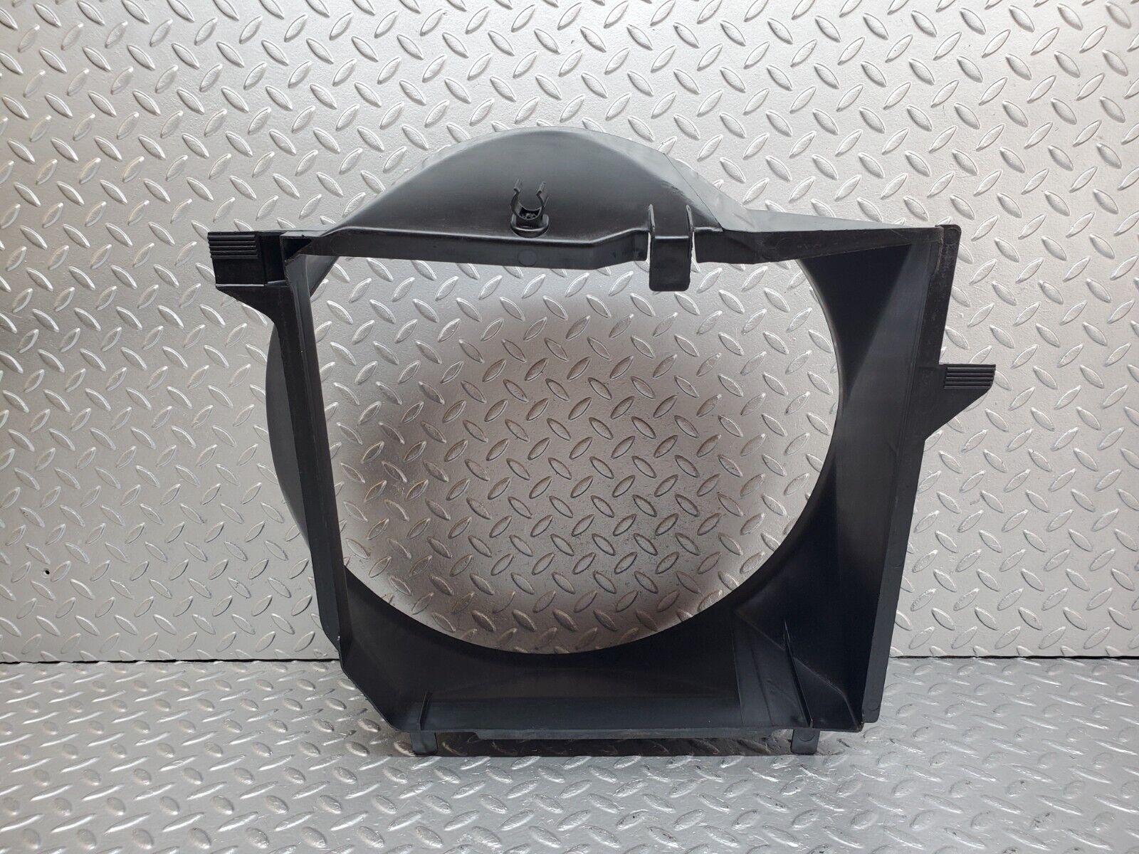 44768 Mercedes-Benz W124 220E Radiator Fan Shroud Cover 1245054055