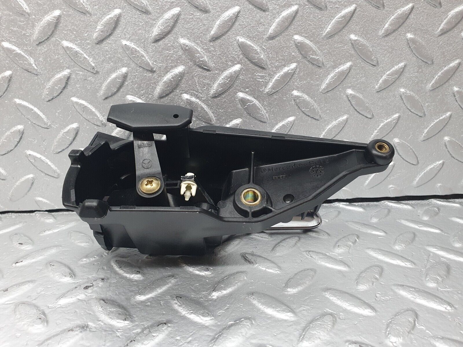 42477 Mercedes-Benz R129 320SL Coupe Left Door Interior Handle