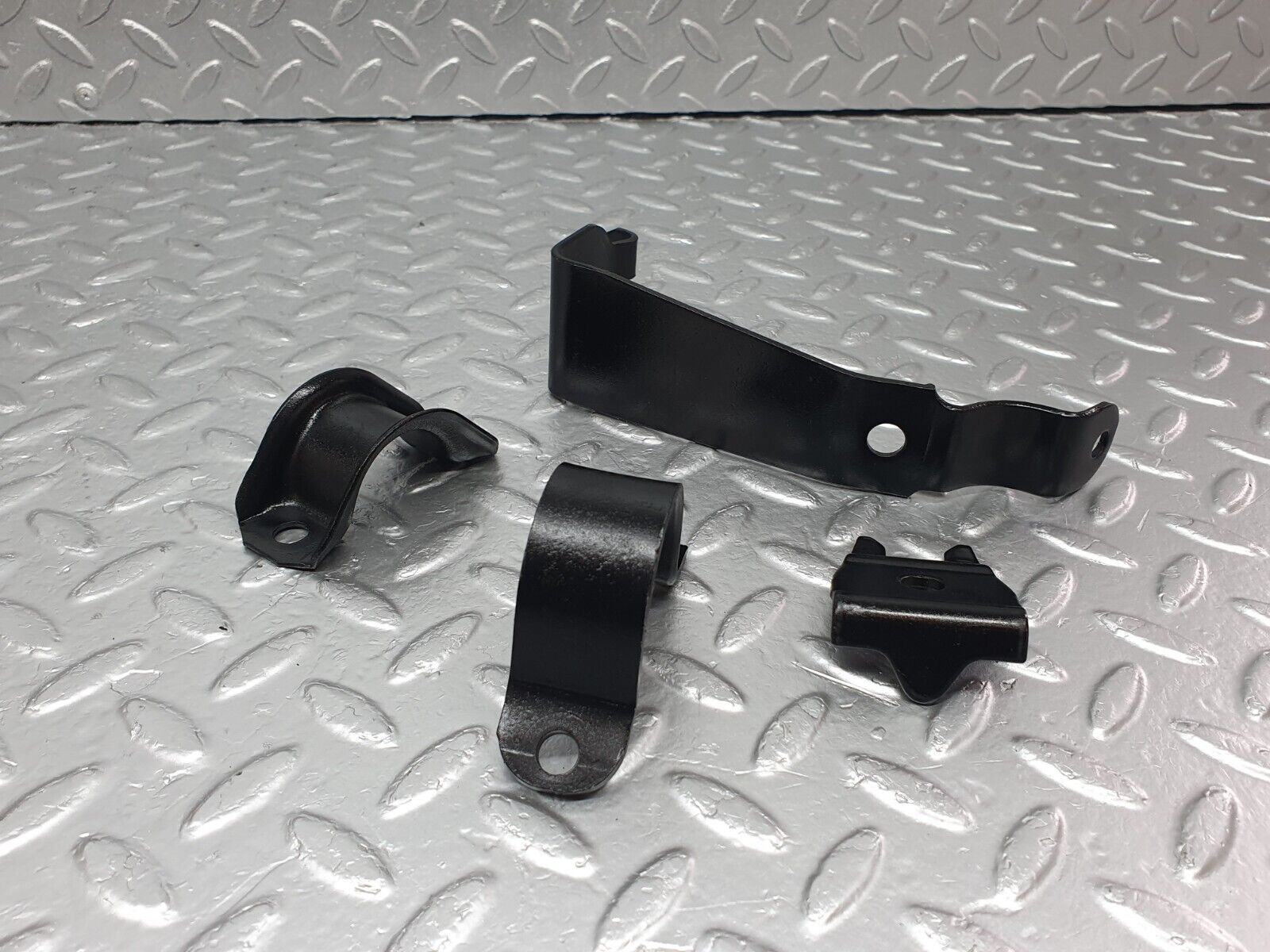 42120 Mercedes-Benz W202 C200 Anti Roll Bar Holder Bracket Front Right