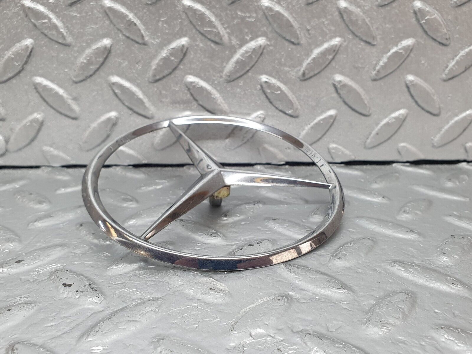 43981 Mercedes-Benz C123 230CE Coupe Trunk Boot Lid Emblem 1267580058