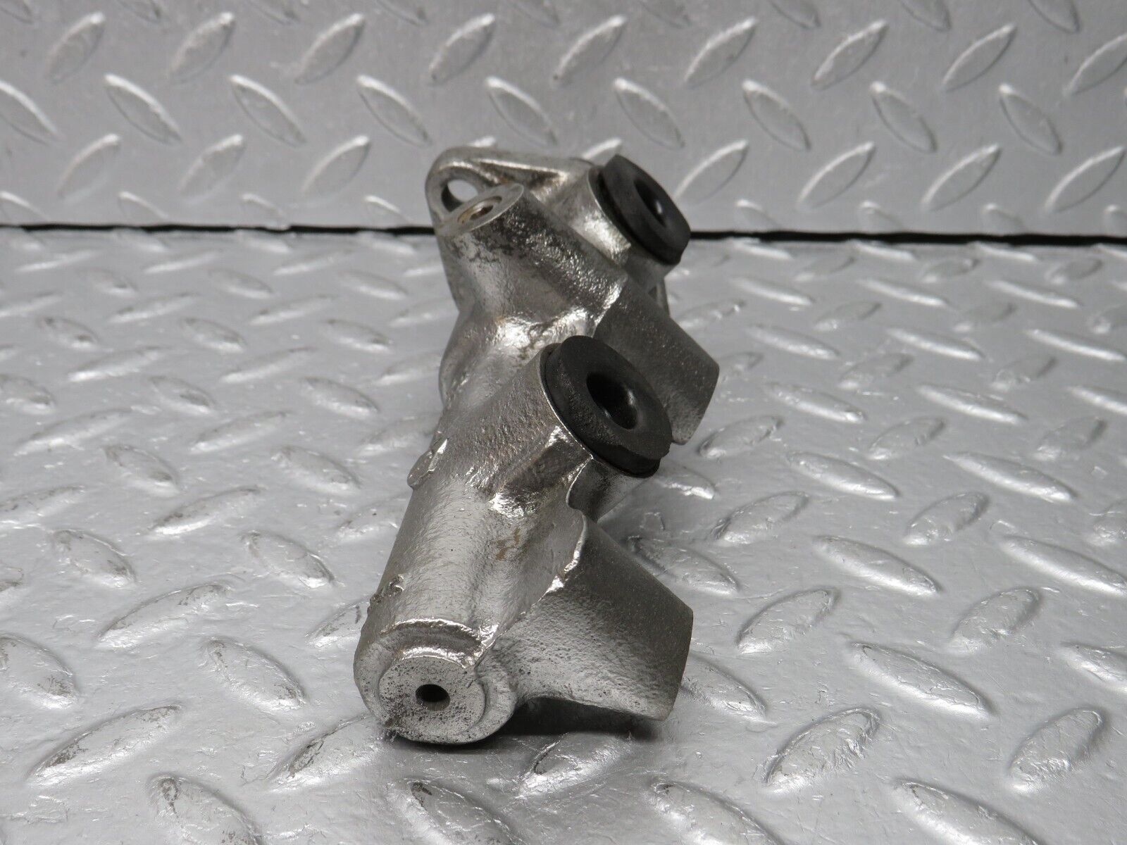 39199 Mercedes-Benz R107 500SL Brake Master Cylinder ATE