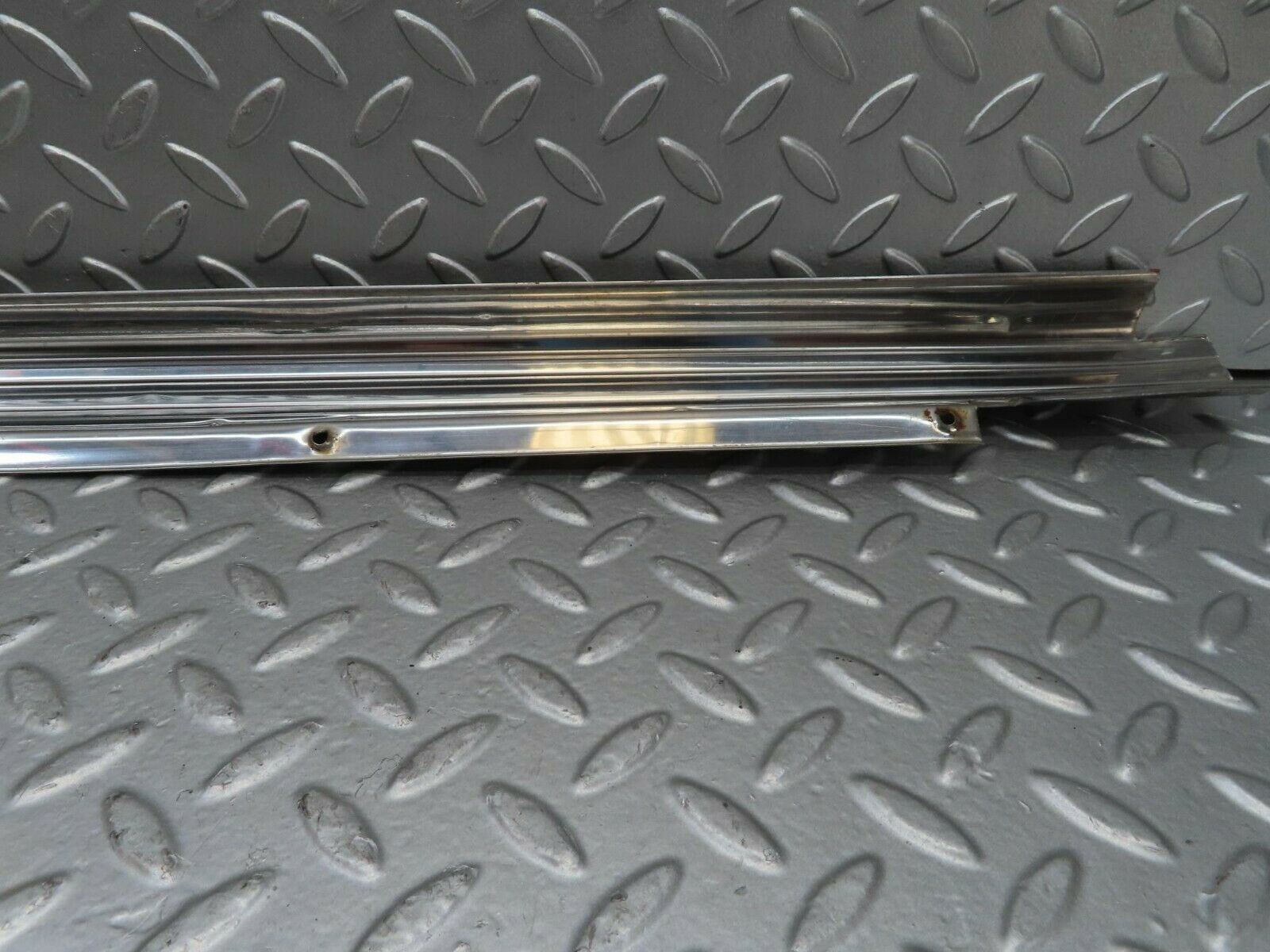 15568 Mercedes-Benz R107 450SL Left Door Sill Chrome